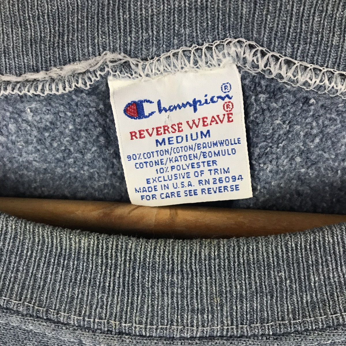 Champion × Vintage Vintage Champion Small Logo Medium Size Sweatshirt Size US M / EU 48-50 / 2 - 5 Thumbnail
