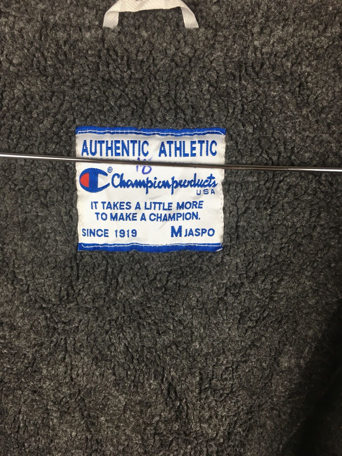 Champion × Vintage Champion Big logo Embroidered long jacket Armpit 26x36 Size US XL / EU 56 / 4 - 9 Thumbnail