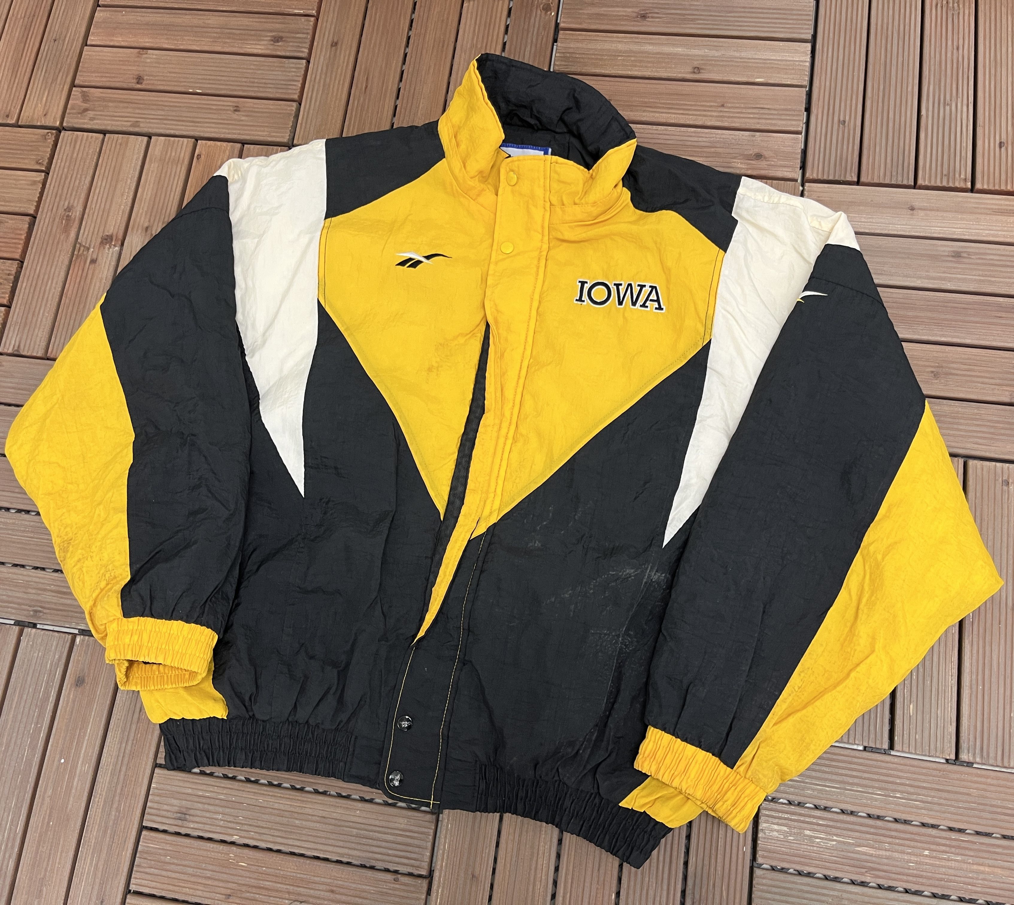 Vintage Iowa Hawkeyes Vintage Reebok Puffer Jacket Size US XXL / EU 58 / 5 - 3 Thumbnail
