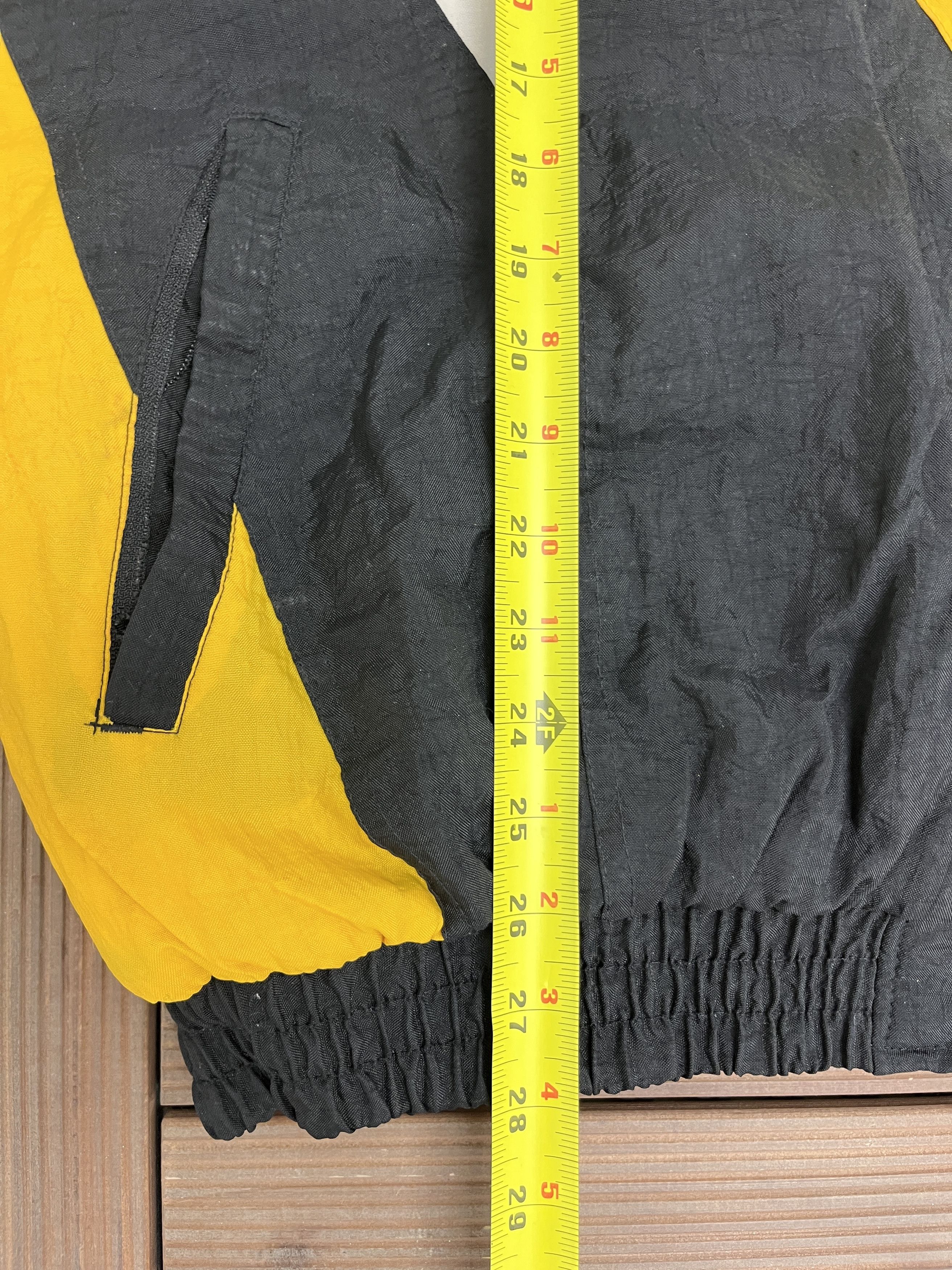 Vintage Iowa Hawkeyes Vintage Reebok Puffer Jacket Size US XXL / EU 58 / 5 - 9 Thumbnail