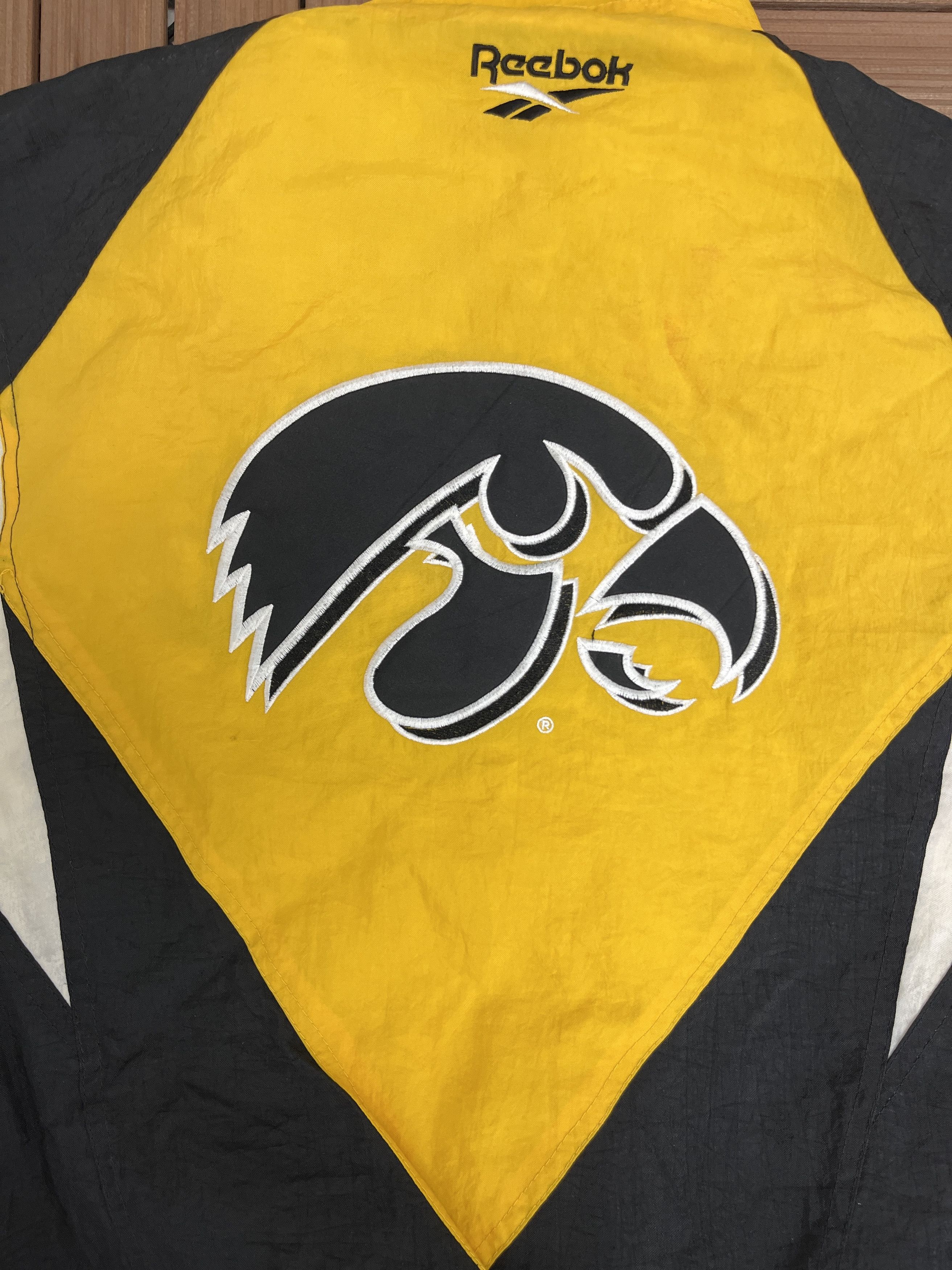 Vintage Iowa Hawkeyes Vintage Reebok Puffer Jacket Size US XXL / EU 58 / 5 - 5 Thumbnail