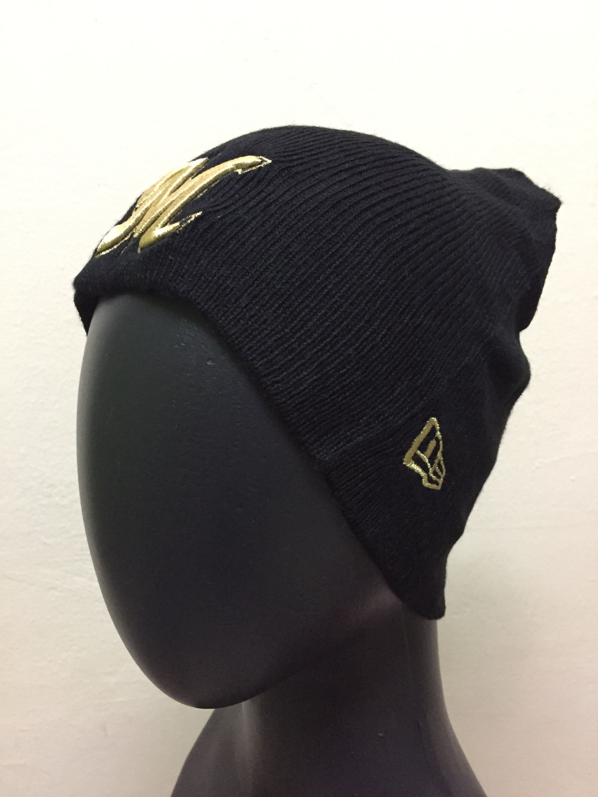 New Era × Palace Palace New Era Peak Beanie | Grailed
