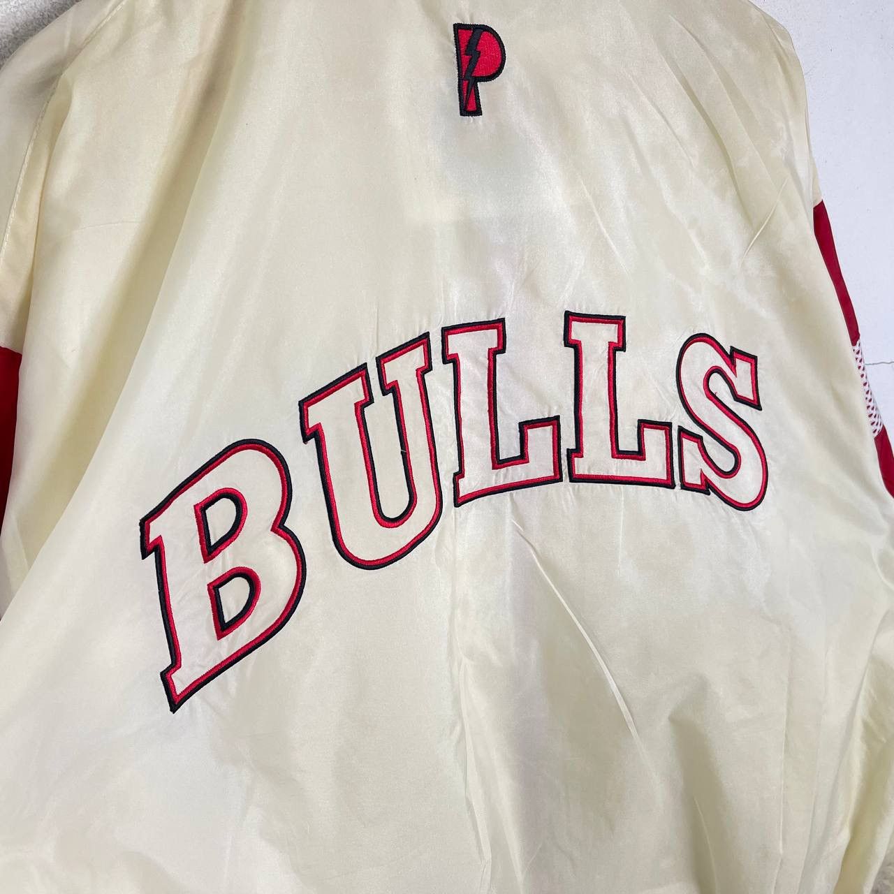 NBA × Pro Player Vintage Pro Player Nba Fan Apparel Chicago Bulls Jacket Size US L / EU 52-54 / 3 - 9 Thumbnail