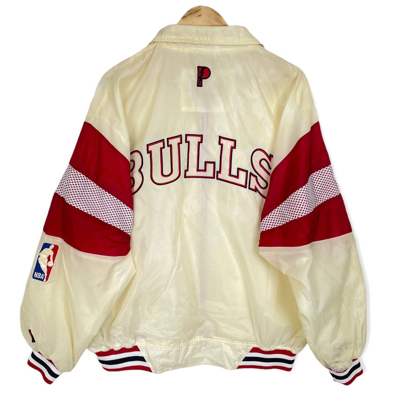 NBA × Pro Player Vintage Pro Player Nba Fan Apparel Chicago Bulls Jacket Size US L / EU 52-54 / 3 - 3 Thumbnail
