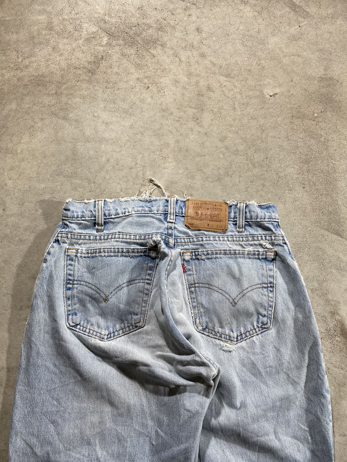 Levi's × Vintage Vintage 90’s Levis Light Wash Denim Jeans Size US 31 - 5 Thumbnail