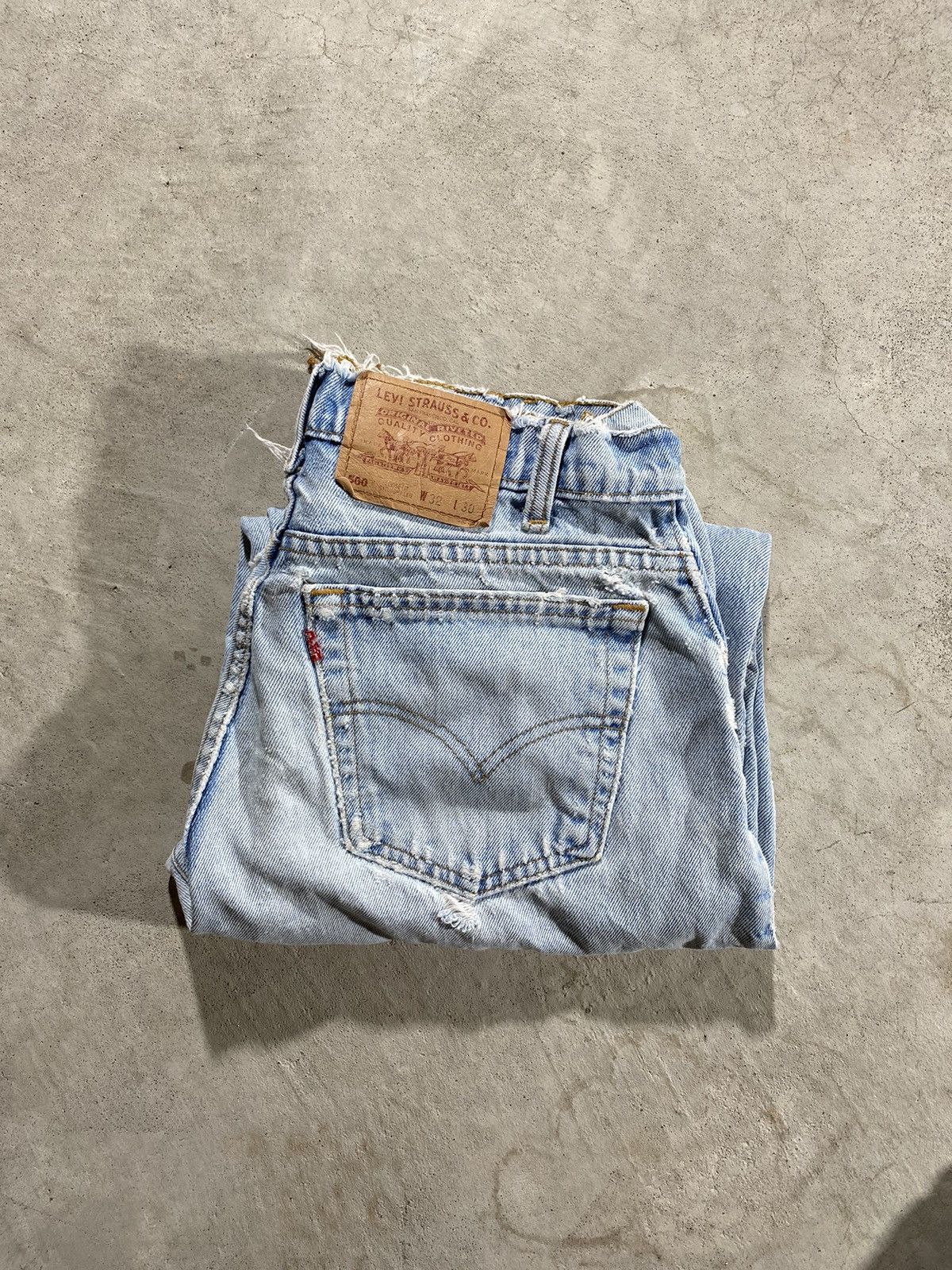 Levi's × Vintage Vintage 90’s Levis Light Wash Denim Jeans Size US 31 - 1 Thumbnail