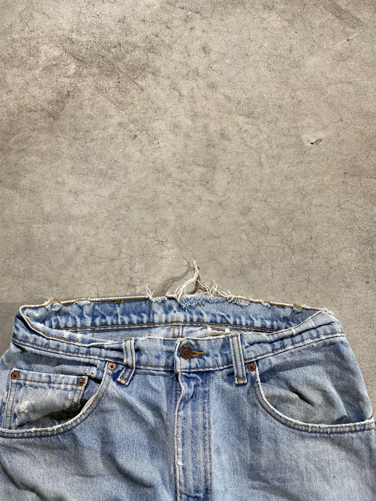 Levi's × Vintage Vintage 90’s Levis Light Wash Denim Jeans Size US 31 - 7 Thumbnail