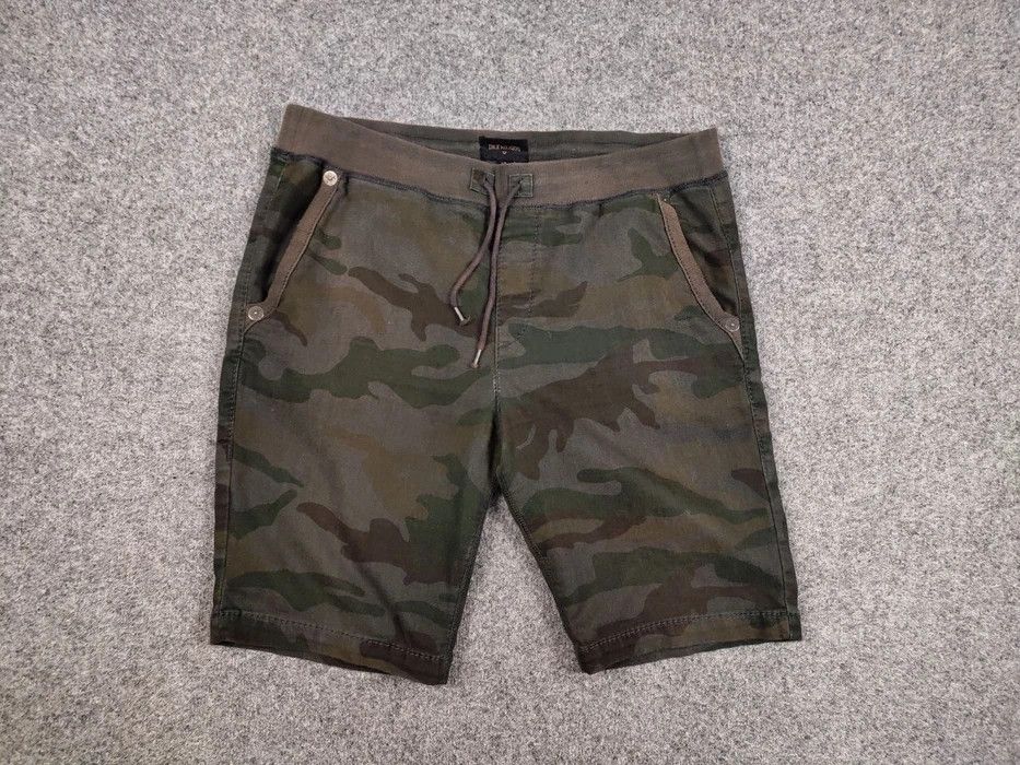 True Religion True Religion Vintage 90's Camo Logo Cotton Casual Shorts Size US 34 / EU 50 - 4 Thumbnail