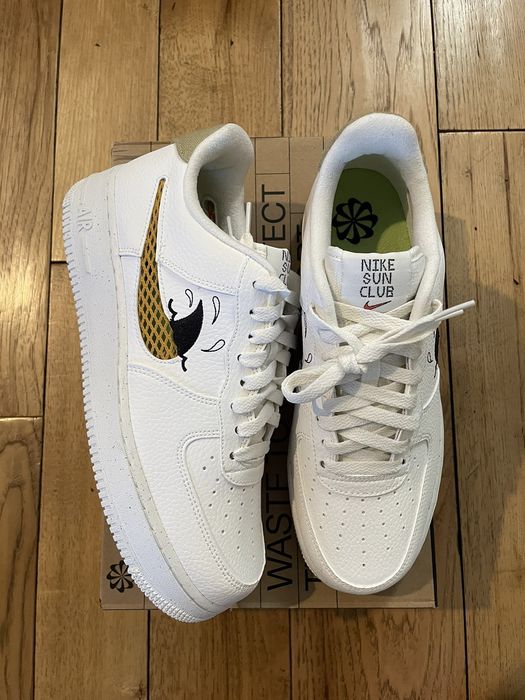 Nike Air Force 1 '07 LV8 NN sneakers in sail/sanded gold