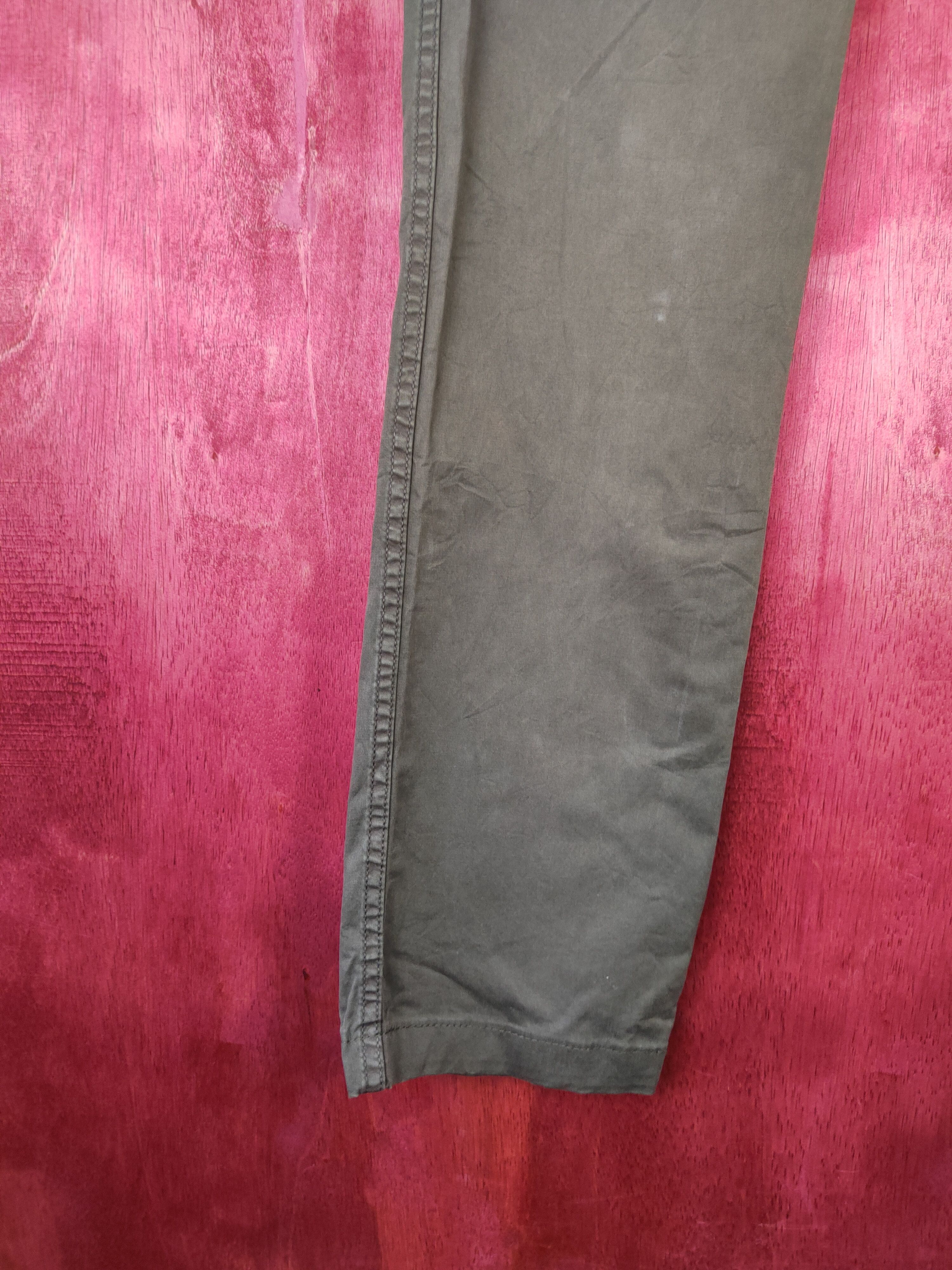 Japanese Brand × Vintage Uniqlo Dark Green Multi Pocket Tactical Cargo Pants #S469 Size 33" - 4 Thumbnail
