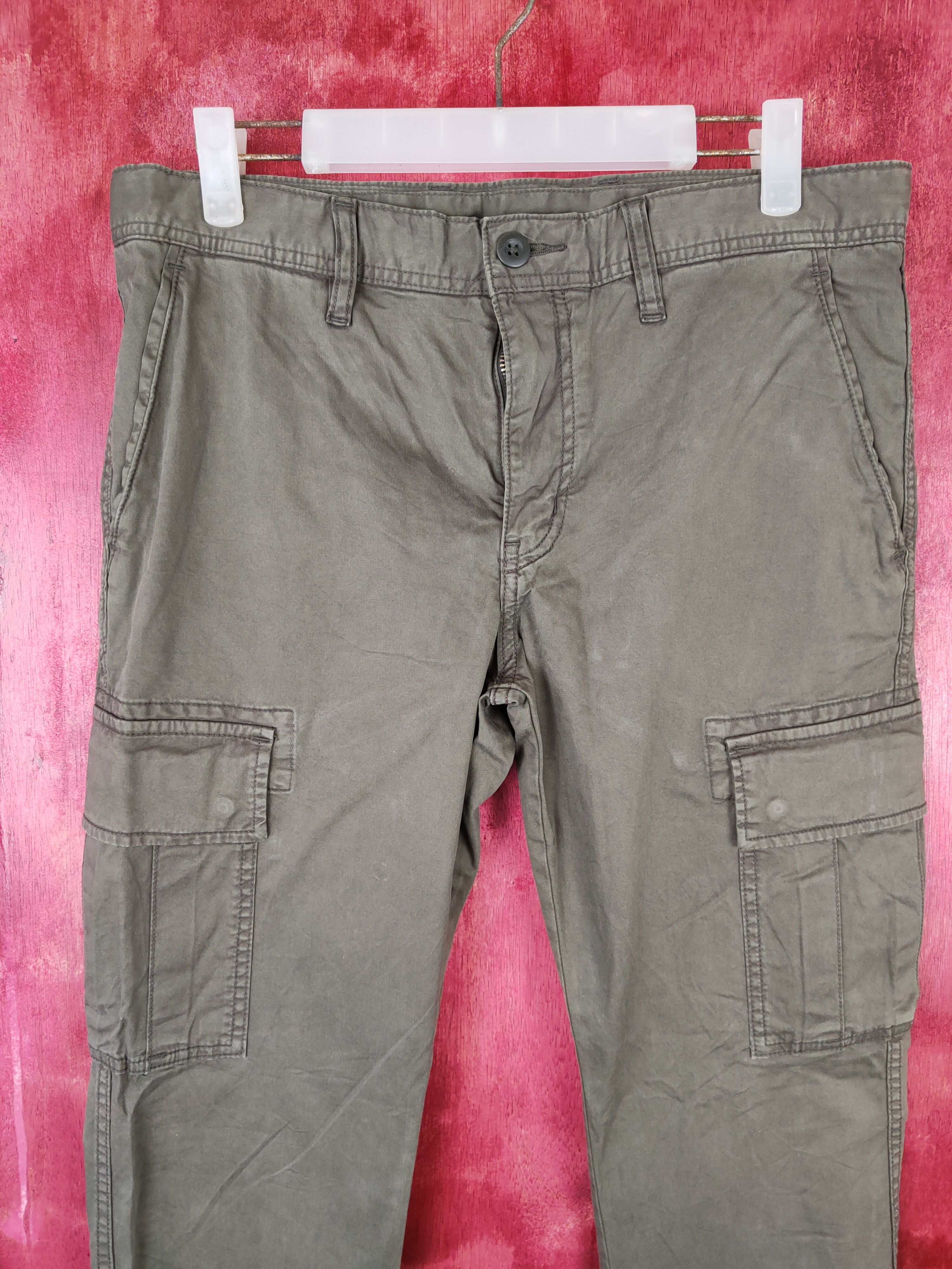 Japanese Brand × Vintage Uniqlo Dark Green Multi Pocket Tactical Cargo Pants #S469 Size 33" - 2 Thumbnail