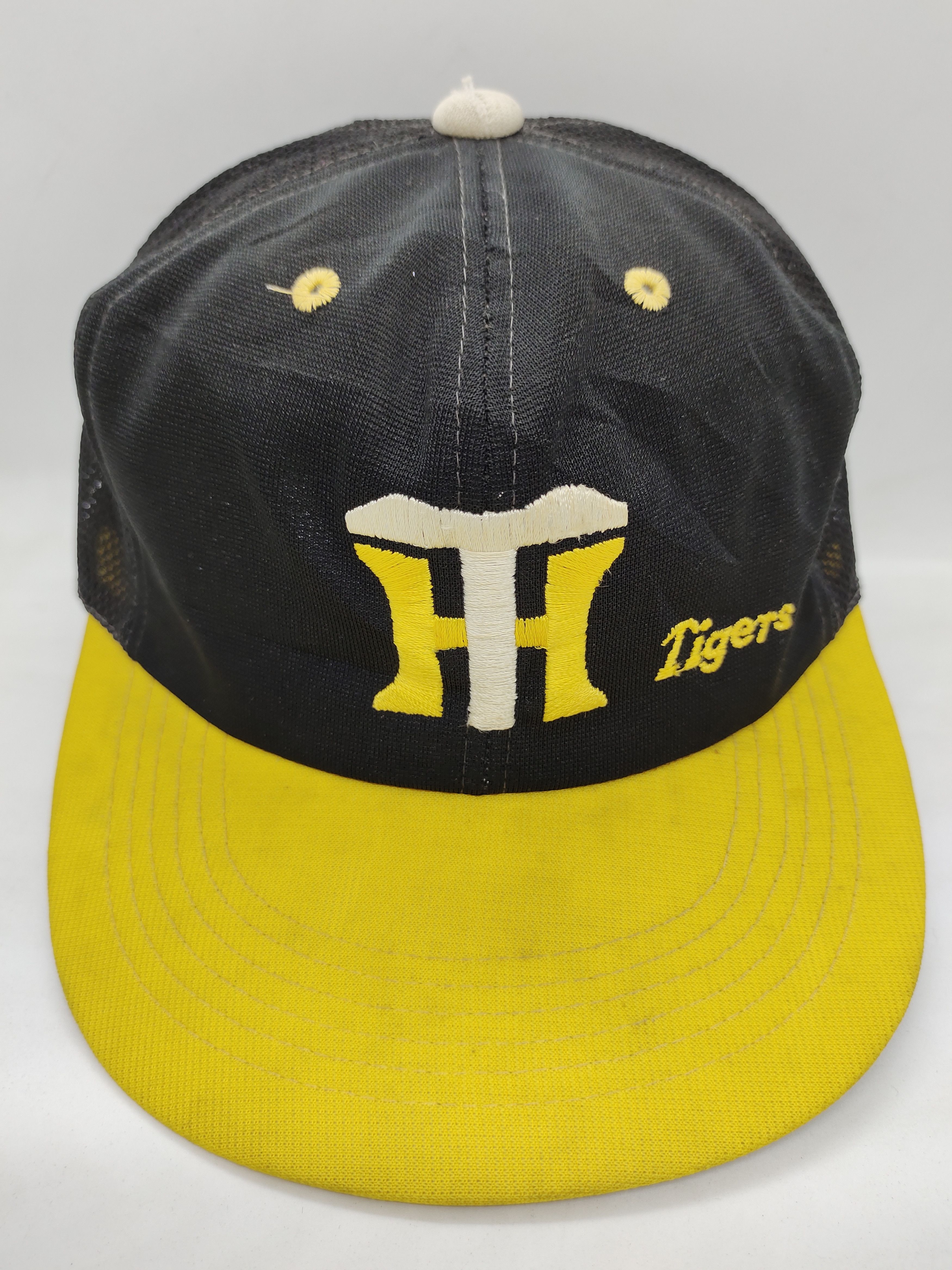 MLB Vintage Hanshin Tigers Full Trucker cap Hat Size ONE SIZE - 3 Thumbnail