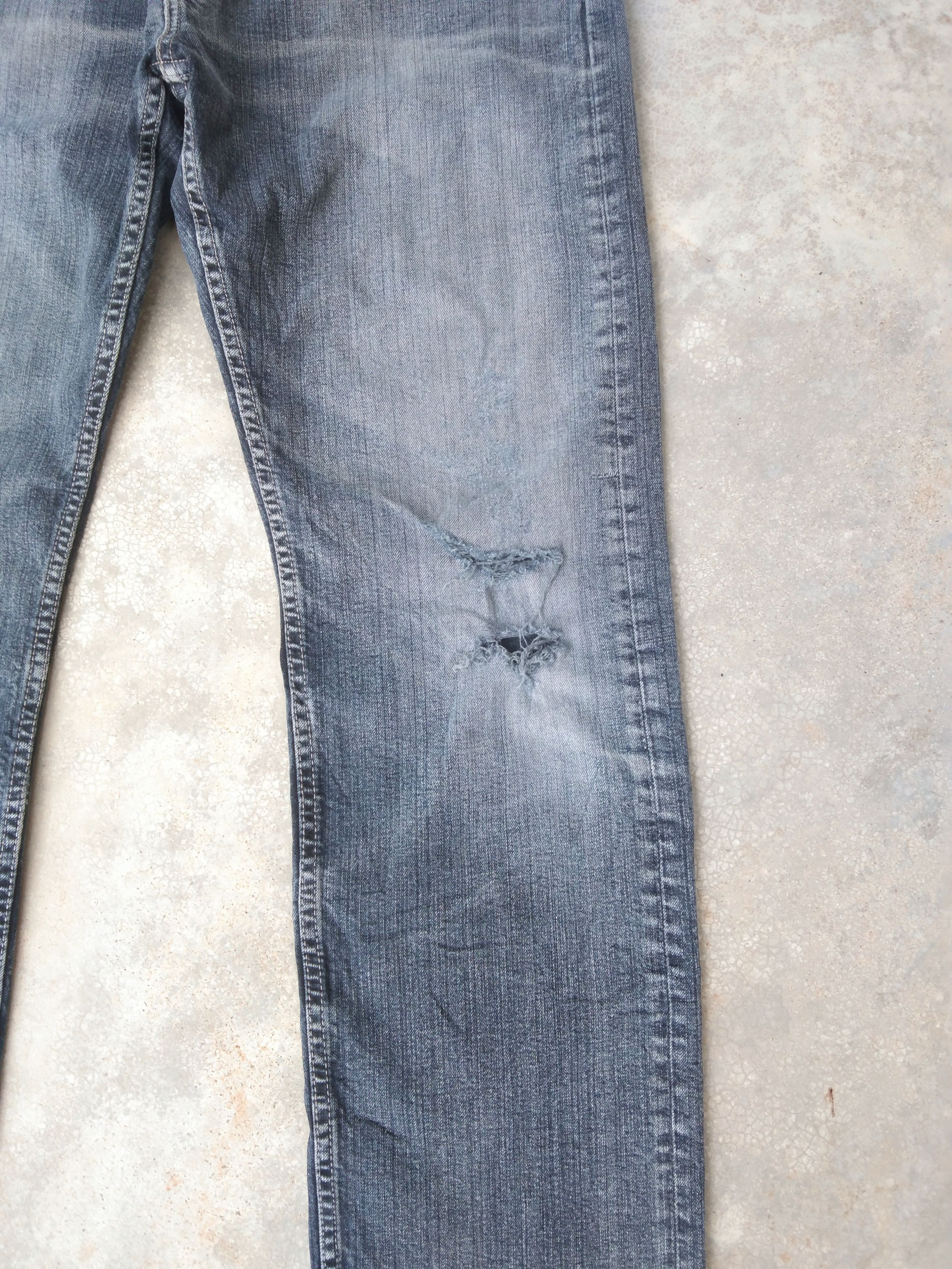 Jean × Levi's × Vintage Vintage Levis 505 Faded Blue Distressed Jeans 34x31 Size US 34 / EU 50 - 5 Thumbnail