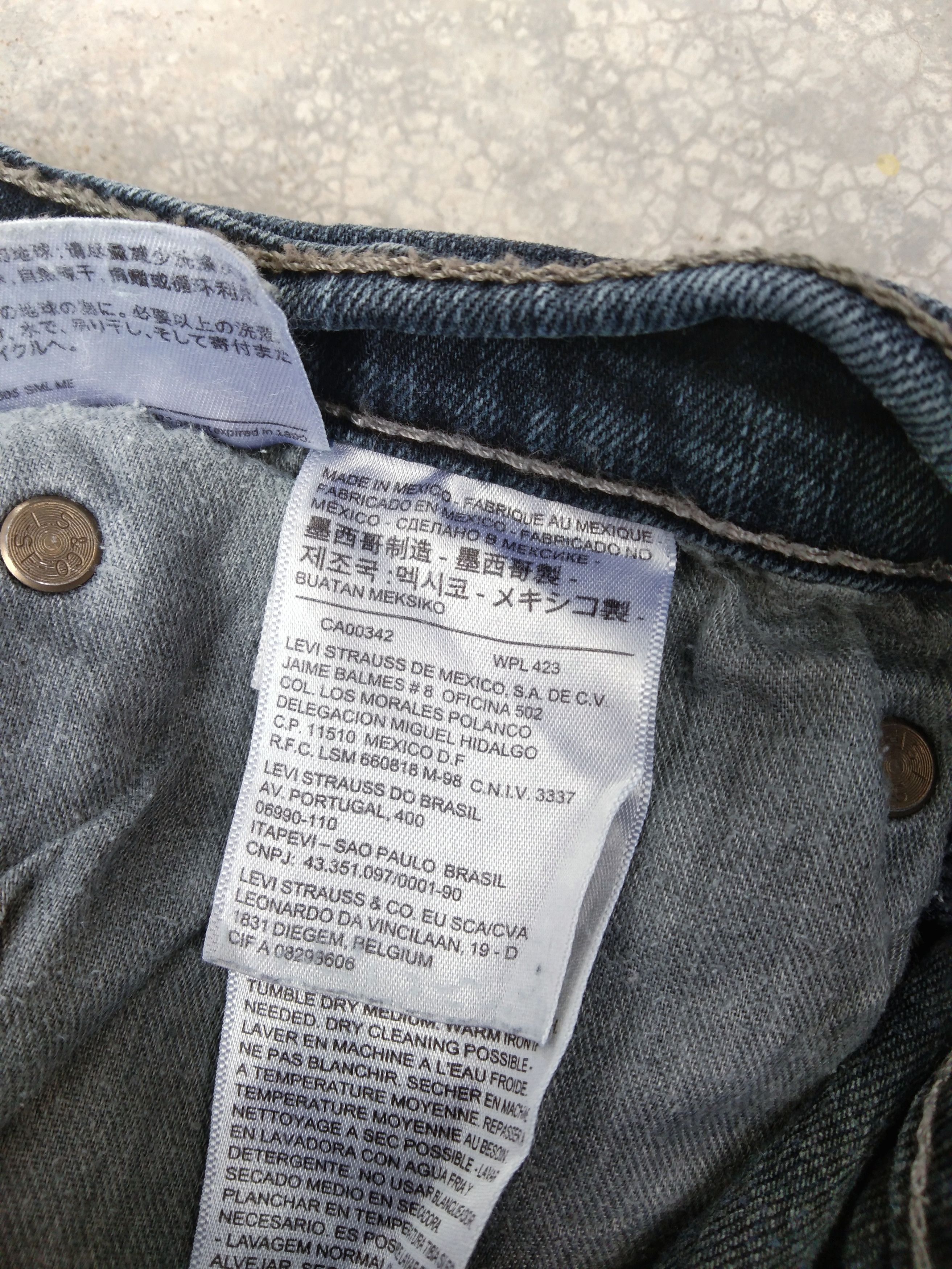 Jean × Levi's × Vintage Vintage Levis 505 Faded Blue Distressed Jeans 34x31 Size US 34 / EU 50 - 6 Thumbnail