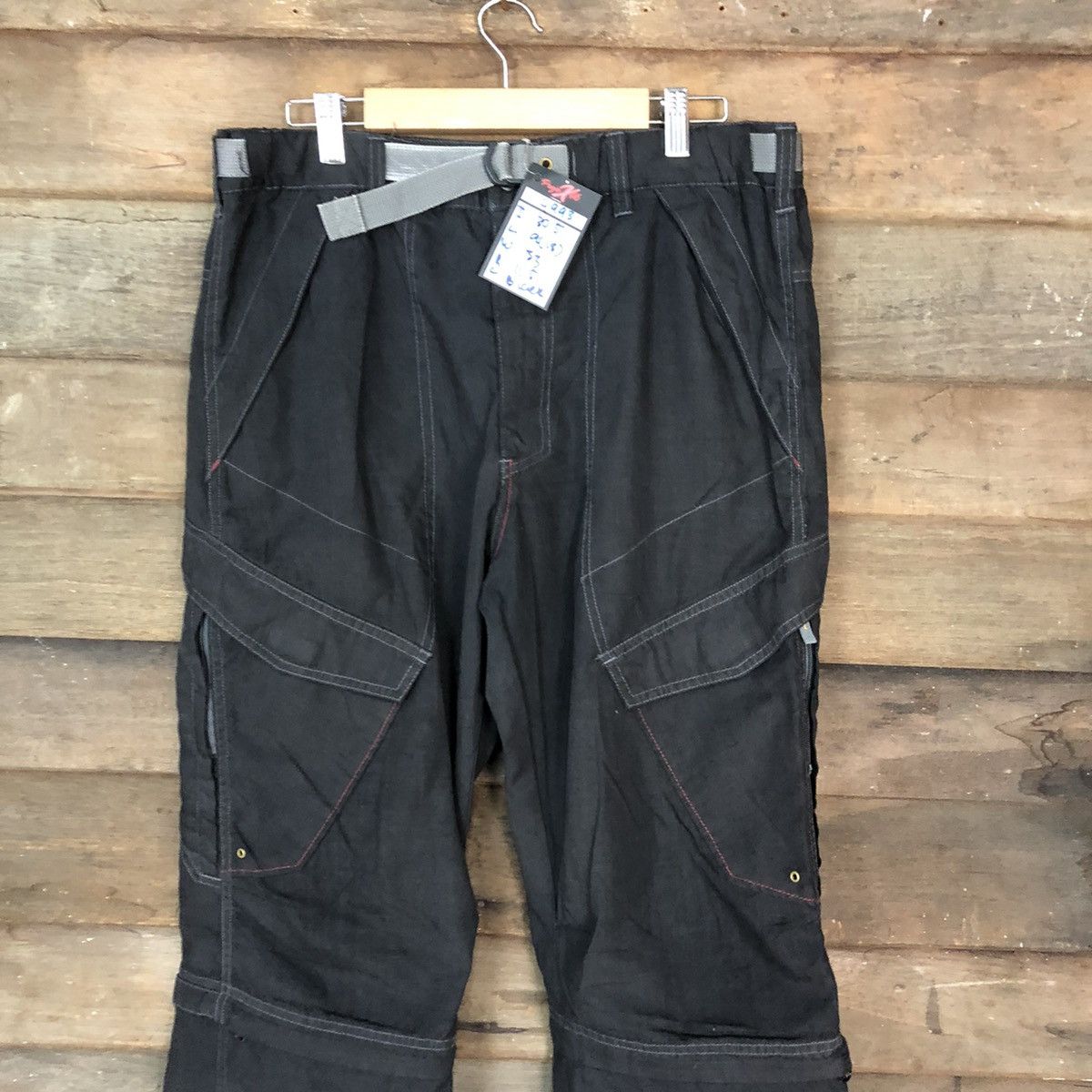 Japanese Brand Japan hiking sportwear multipocket Black Cargo Pants #4993 Size US 32 / EU 48 - 2 Thumbnail