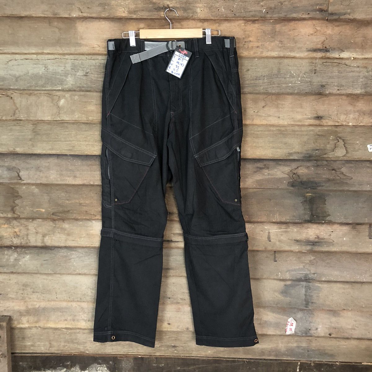 Japanese Brand Japan hiking sportwear multipocket Black Cargo Pants #4993 Size US 32 / EU 48 - 1 Thumbnail