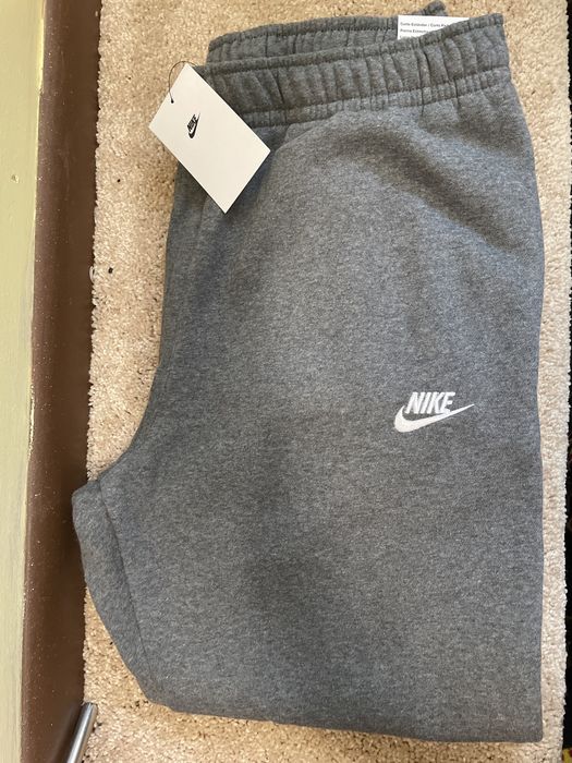 Nike Standard Fit Taper Leg Regular Length | Grailed