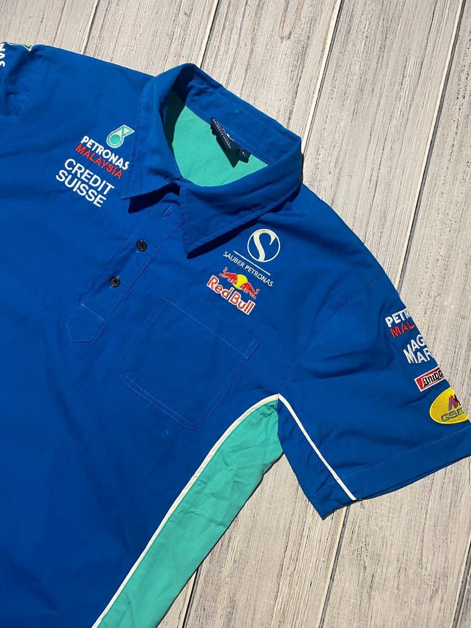 Red Bull × Vintage Vintage Red Bull Sauber Petronas Malaysia Shirt F1 Racing Size US L / EU 52-54 / 3 - 3 Thumbnail