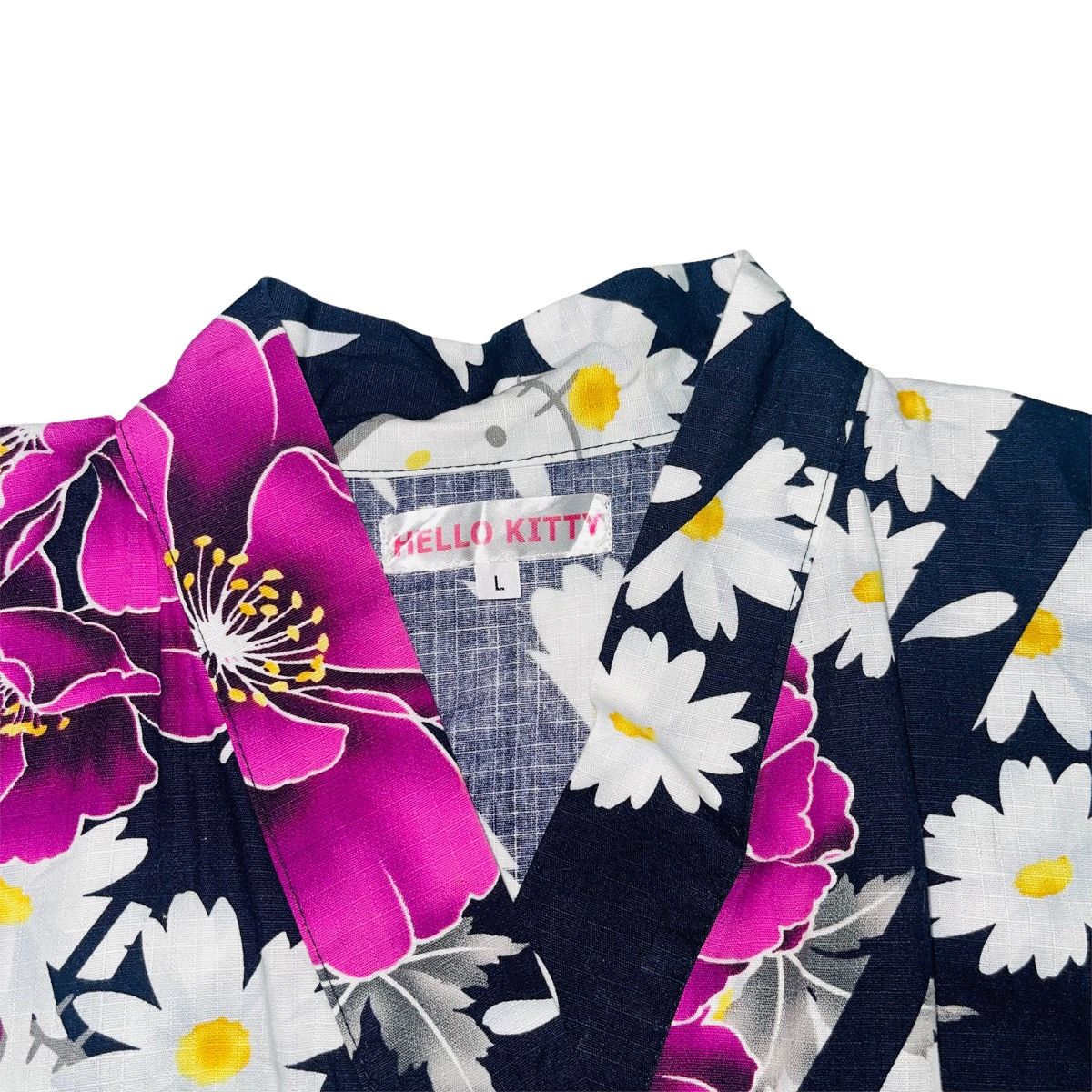 Anime Hello Kitty Floral Cardigan Kimono Size US L / EU 52-54 / 3 - 4 Thumbnail