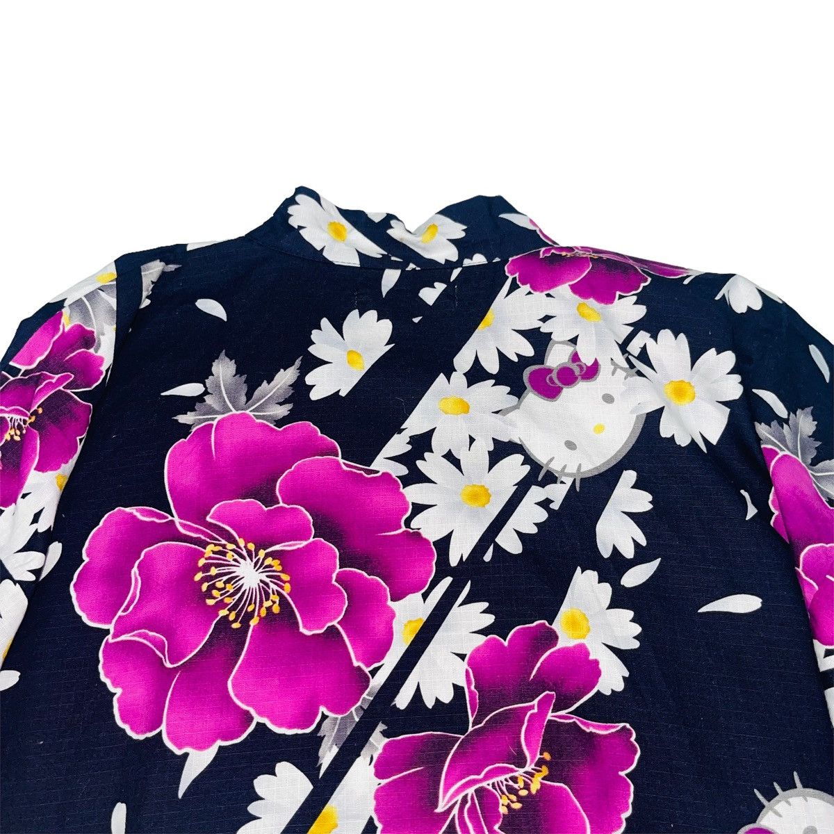 Anime Hello Kitty Floral Cardigan Kimono Size US L / EU 52-54 / 3 - 6 Thumbnail