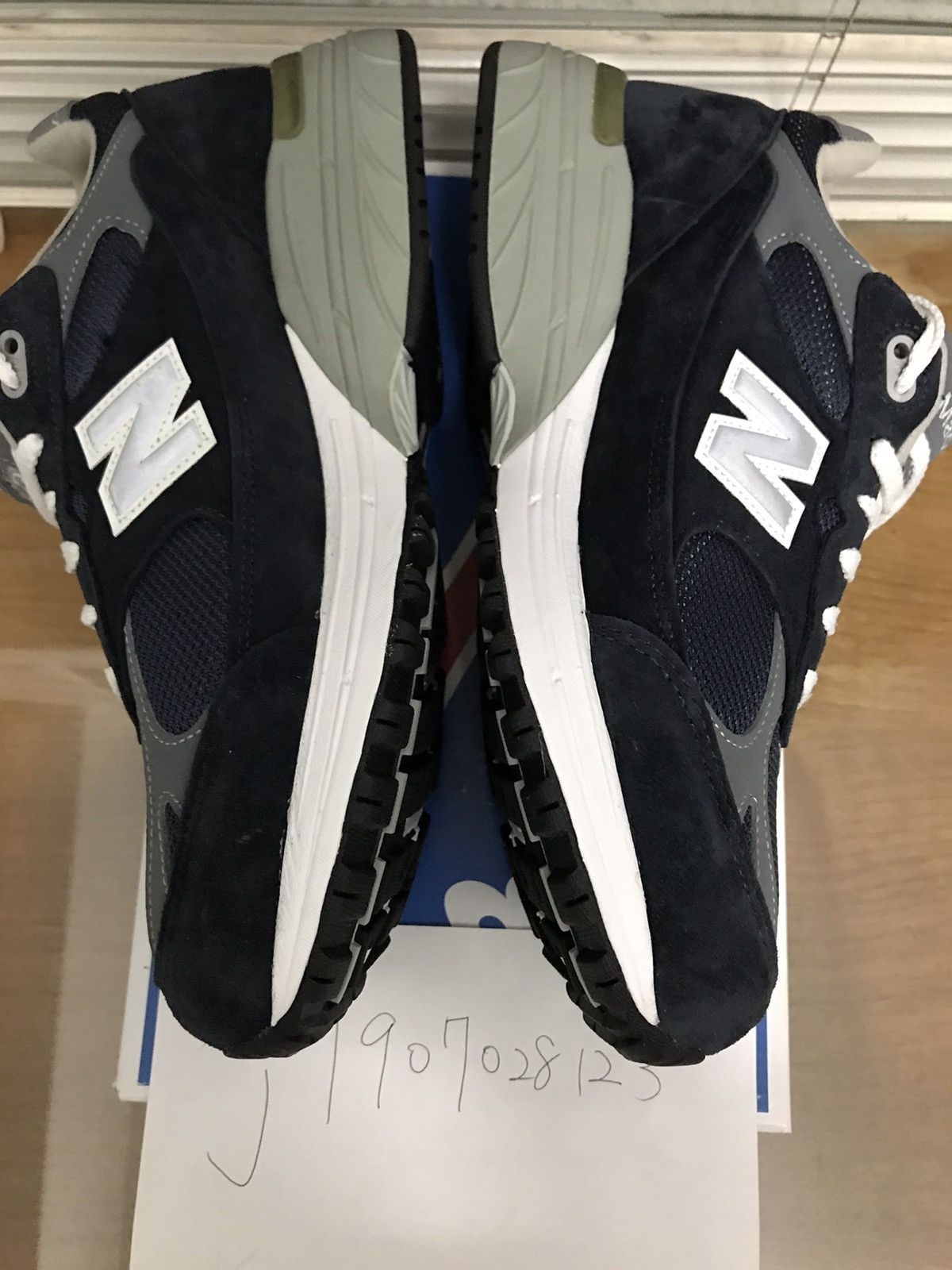 New Balance New Balance NB MR993NV Navy White Size US 8 / EU 41 - 3 Thumbnail