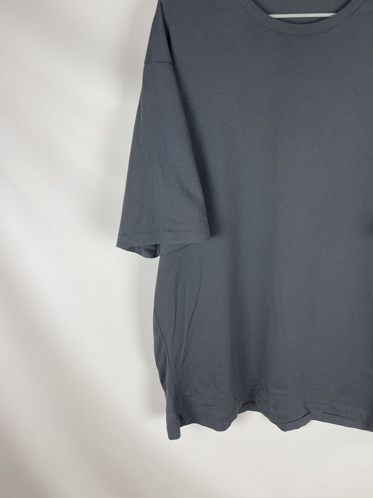 Jil Sander × Uniqlo Jil Sander x Uniqlo dark grey hype hi-fashion tee shirt Size US L / EU 52-54 / 3 - 5 Thumbnail