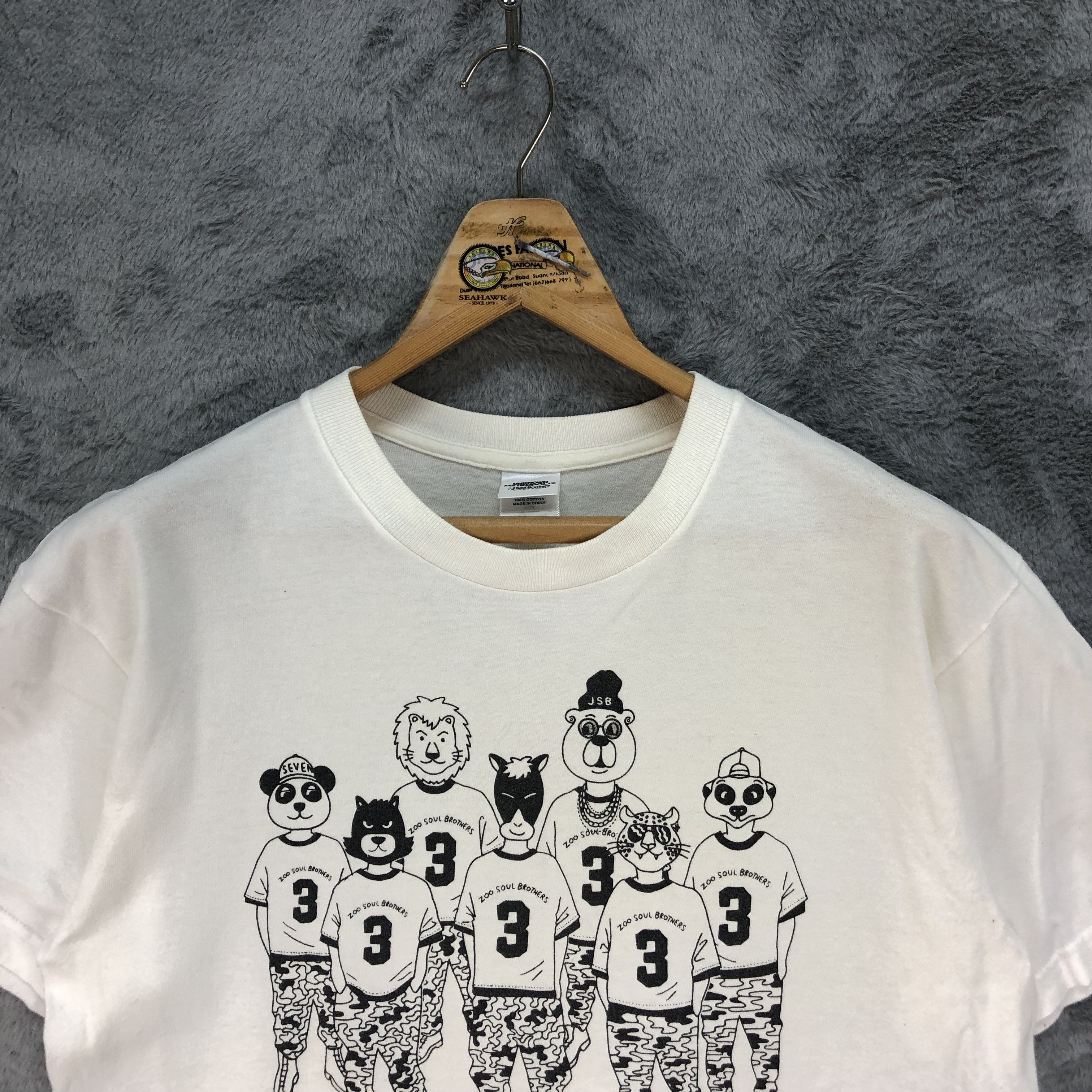 Japanese Brand UNKNOW METROPOLIZ J Soul Brothers Exile Tribe Tee #4691-163 Size US L / EU 52-54 / 3 - 2 Thumbnail
