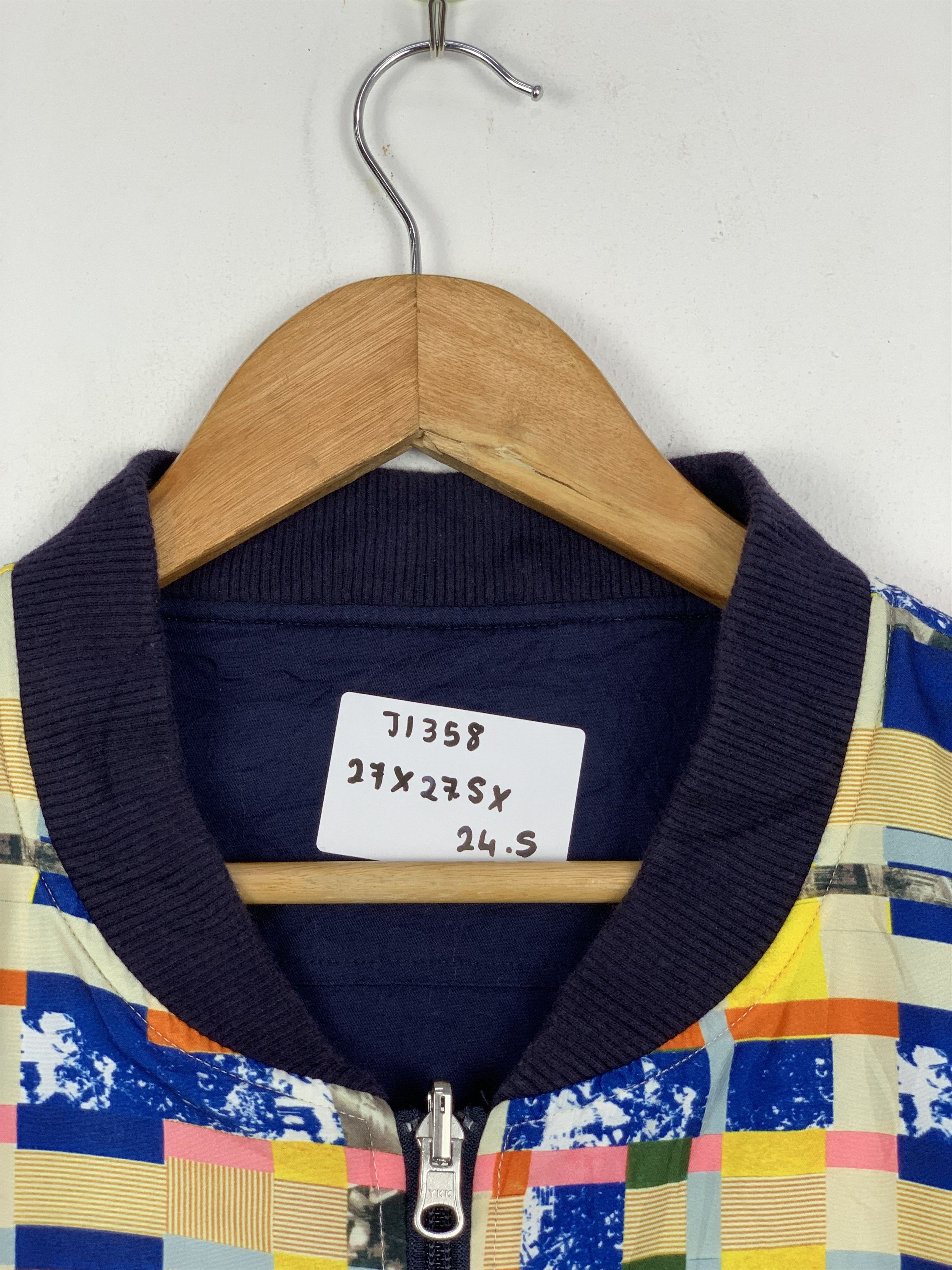 Designer Vintage Japanese Designer Graniph Bomber Jacket J1358 Size US L / EU 52-54 / 3 - 7 Thumbnail