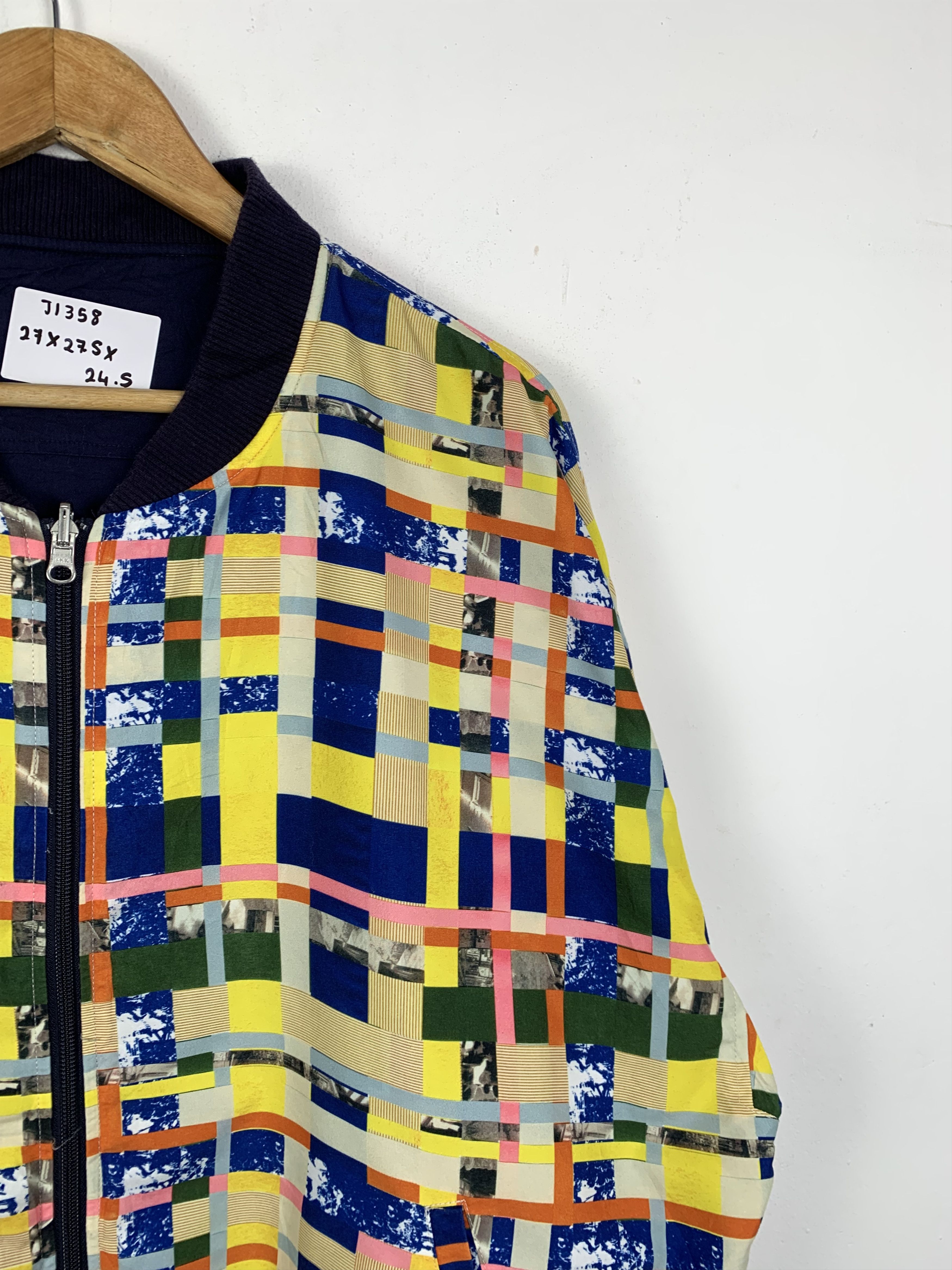 Designer Vintage Japanese Designer Graniph Bomber Jacket J1358 Size US L / EU 52-54 / 3 - 6 Thumbnail