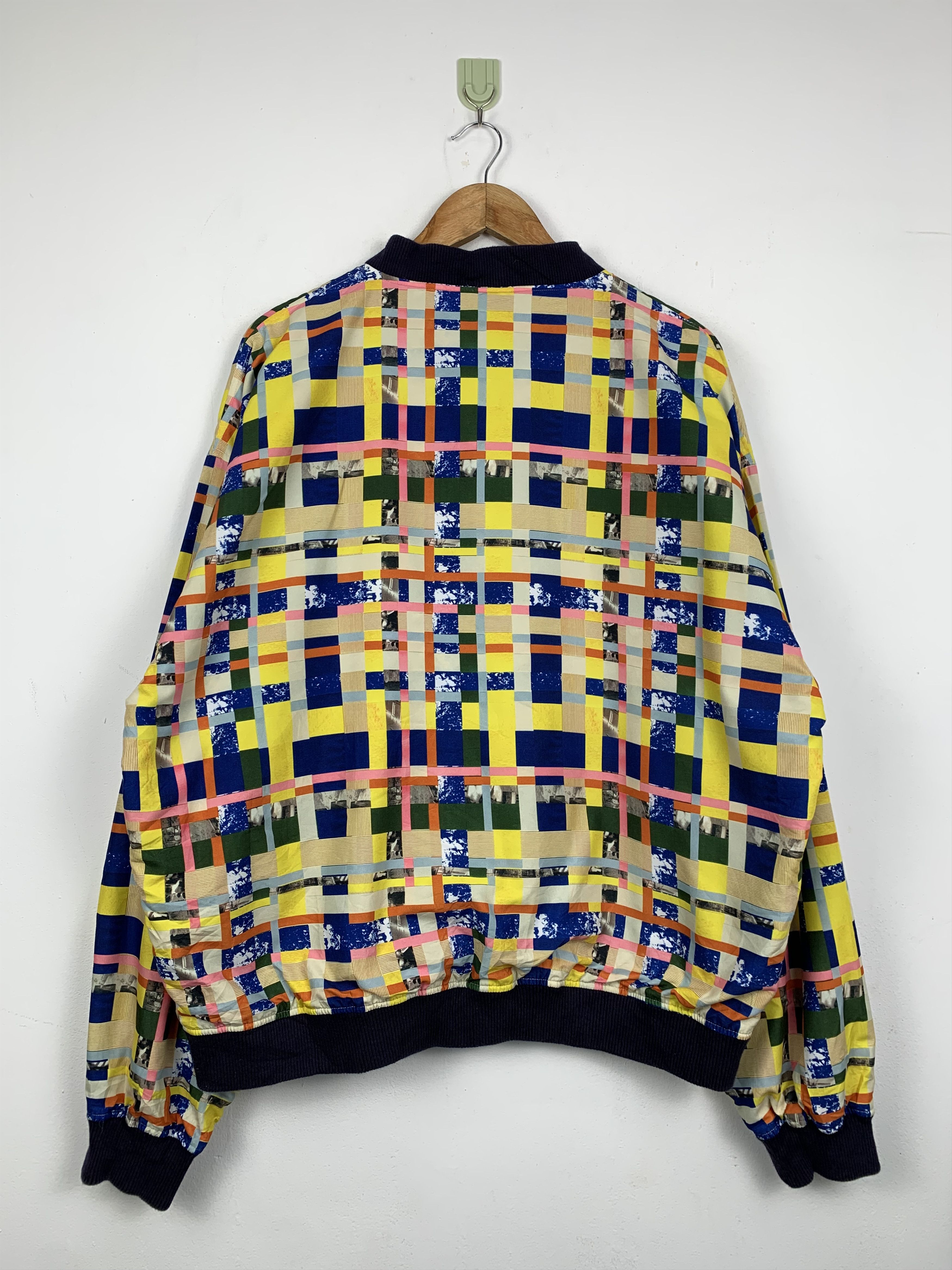 Designer Vintage Japanese Designer Graniph Bomber Jacket J1358 Size US L / EU 52-54 / 3 - 2 Thumbnail