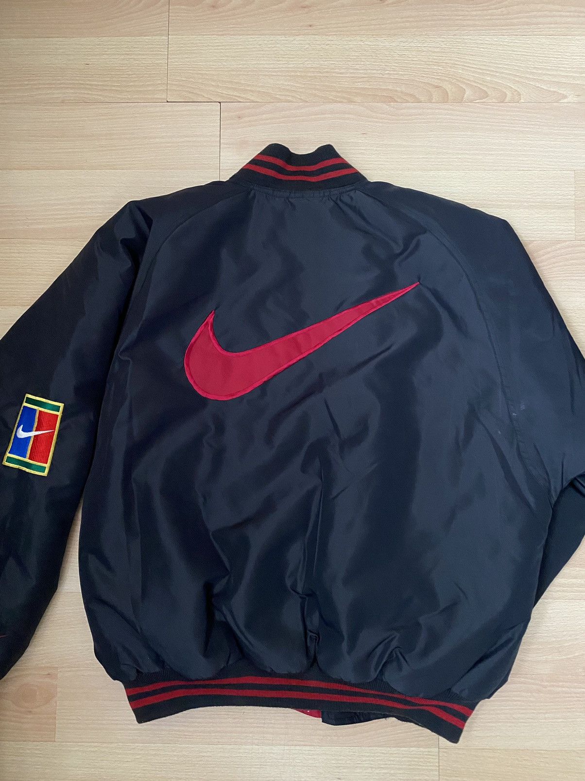 90s Rare Vintage Nike bomber jacket central swoosh