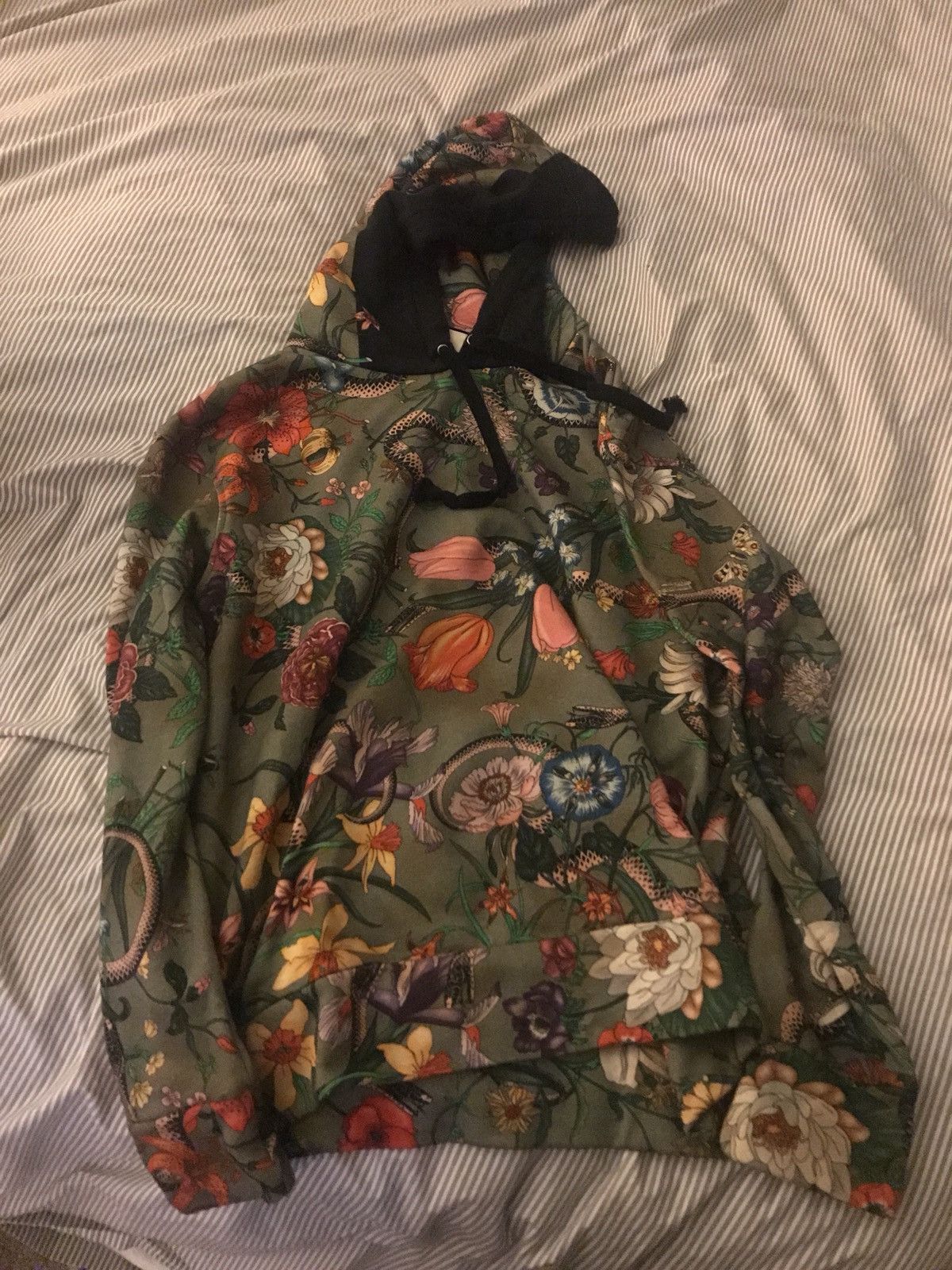 Gucci Allover Floral and snake hoodie new season Size US L / EU 52-54 / 3 - 7 Preview