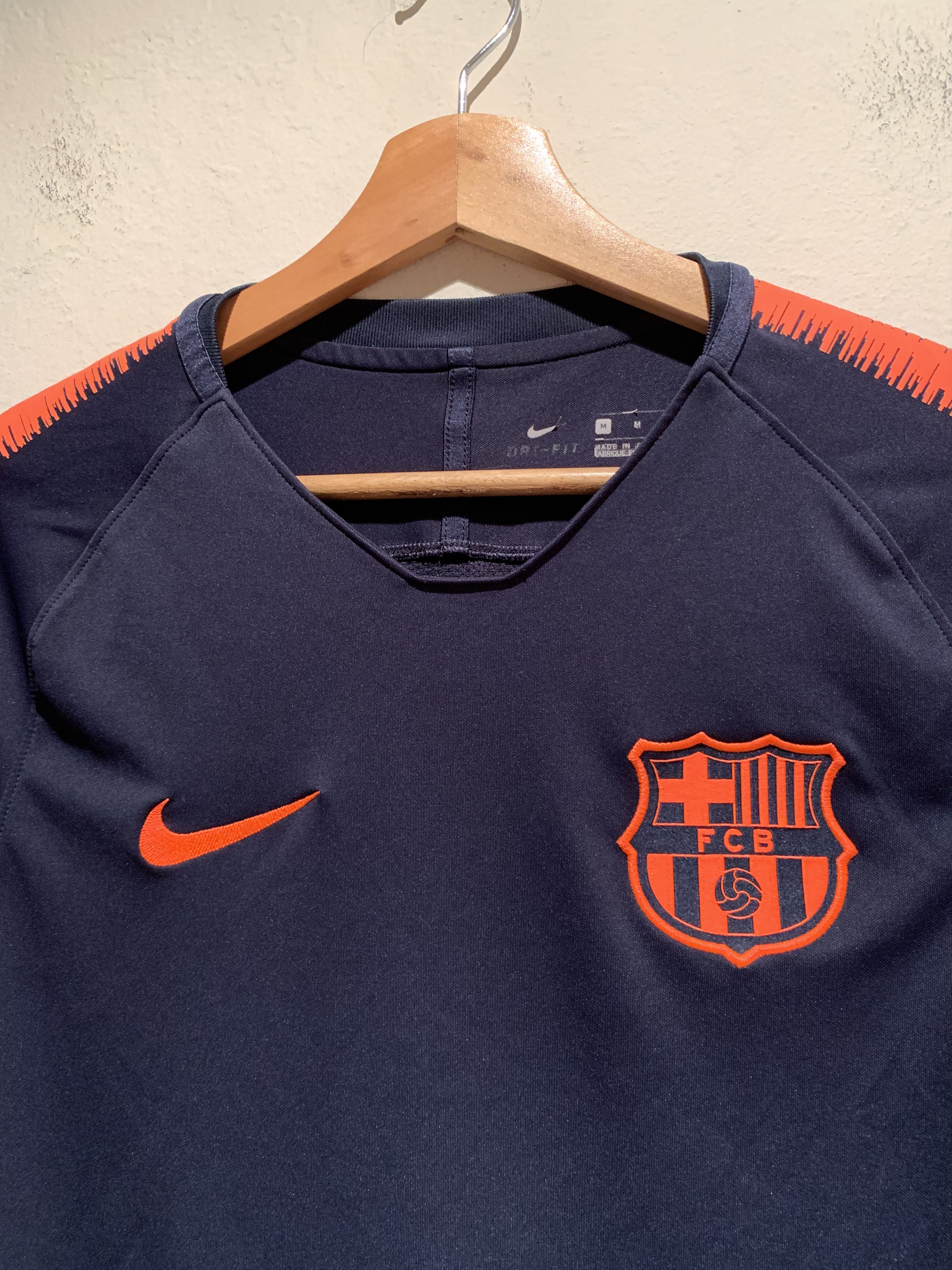 Nike *RARE* Nike Authentic FC Barcelona Dri-Fit Soccer Jersey - M Size US M / EU 48-50 / 2 - 2 Thumbnail