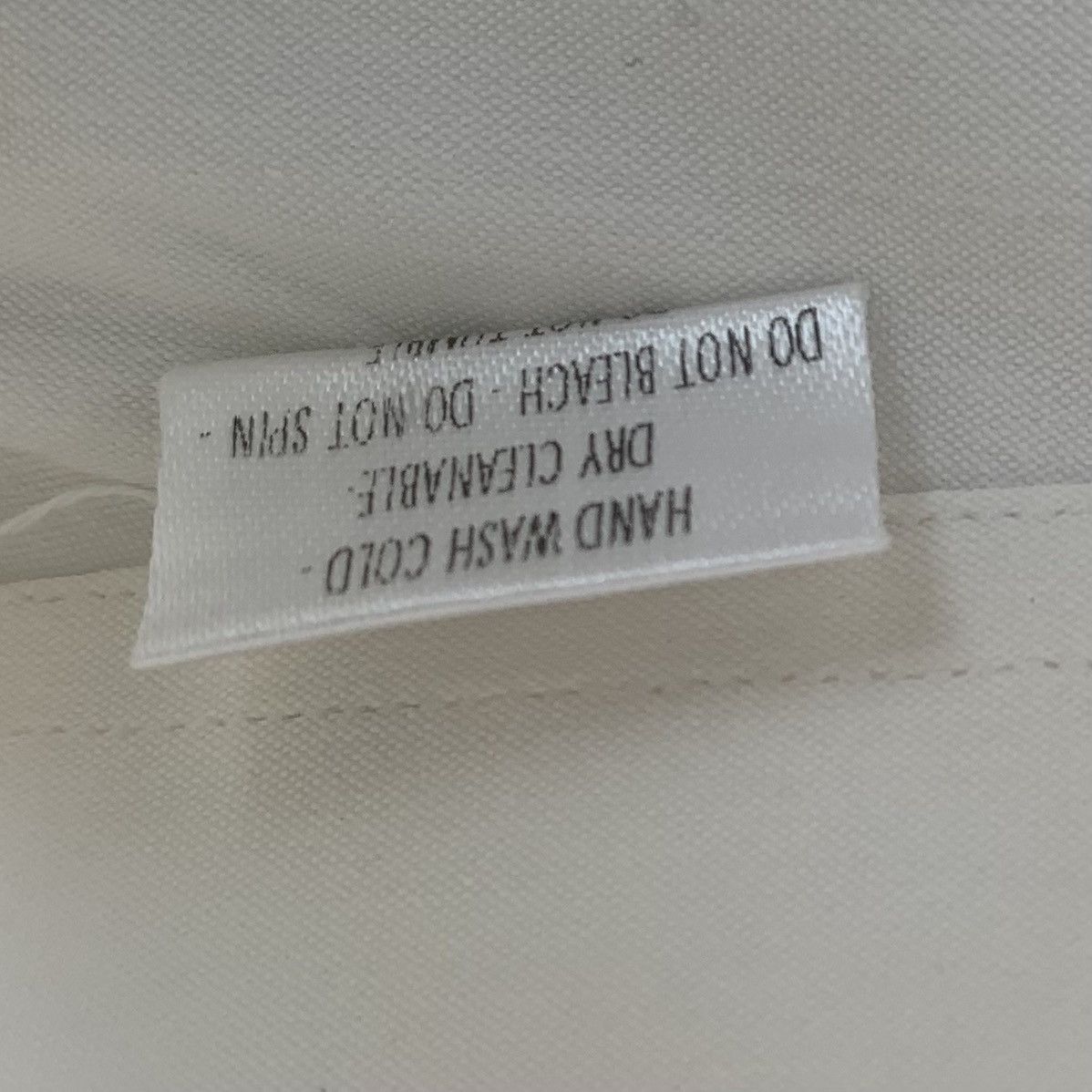 Gucci Final Drop! Gucci slim white shirt sz 39 / 15.5 like new Size US M / EU 48-50 / 2 - 13 Thumbnail
