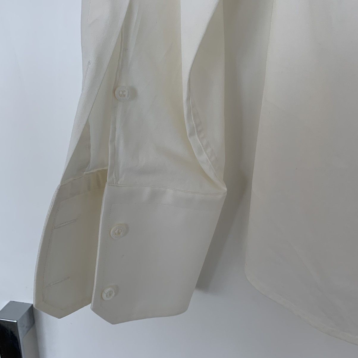 Gucci Final Drop! Gucci slim white shirt sz 39 / 15.5 like new Size US M / EU 48-50 / 2 - 11 Thumbnail