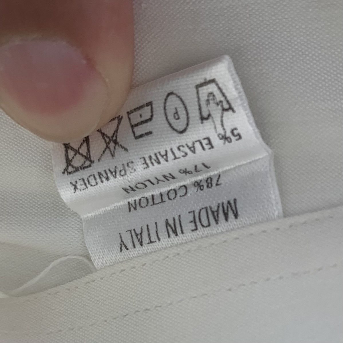 Gucci Final Drop! Gucci slim white shirt sz 39 / 15.5 like new Size US M / EU 48-50 / 2 - 12 Thumbnail