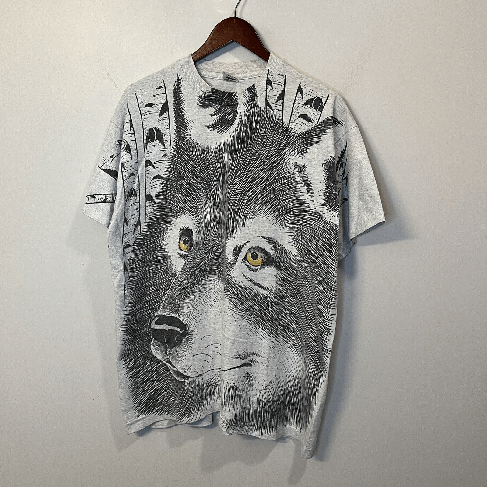 90'S Wolf Pattern Animal T-shirt Men's L size Vintage unclear gray type Vintage Second Hand