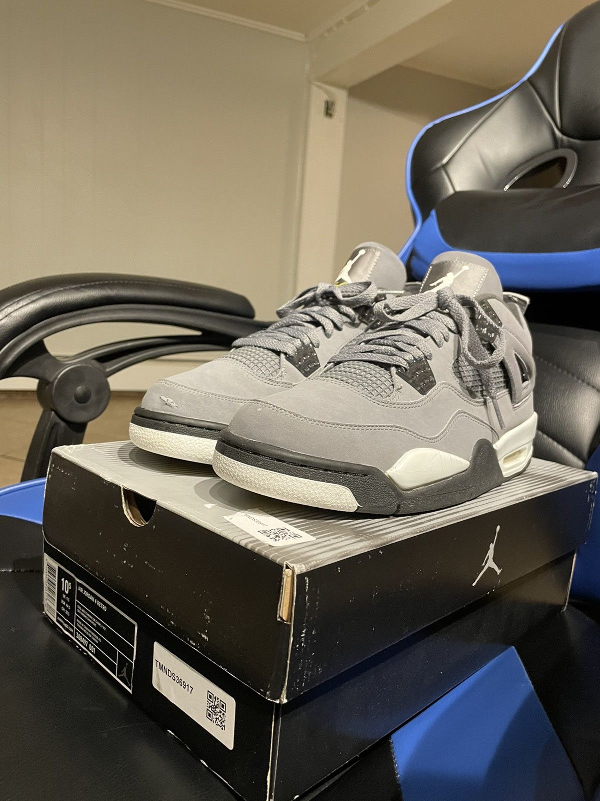Jordan Brand Air Jordan 4 Retro ‘Cool Grey’ 2004 Size US 10.5 / EU 43-44 - 14 Thumbnail