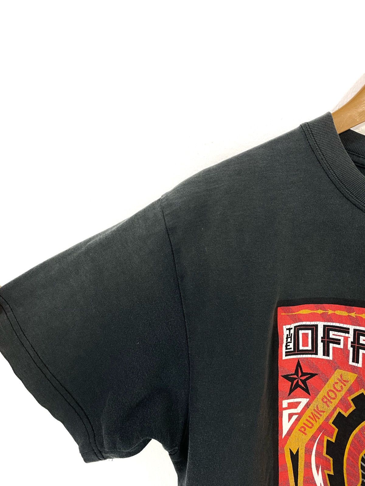 Band Tees The Off Spring 05 Japan Tour Shirt Punk Rock Band Size US L / EU 52-54 / 3 - 6 Thumbnail