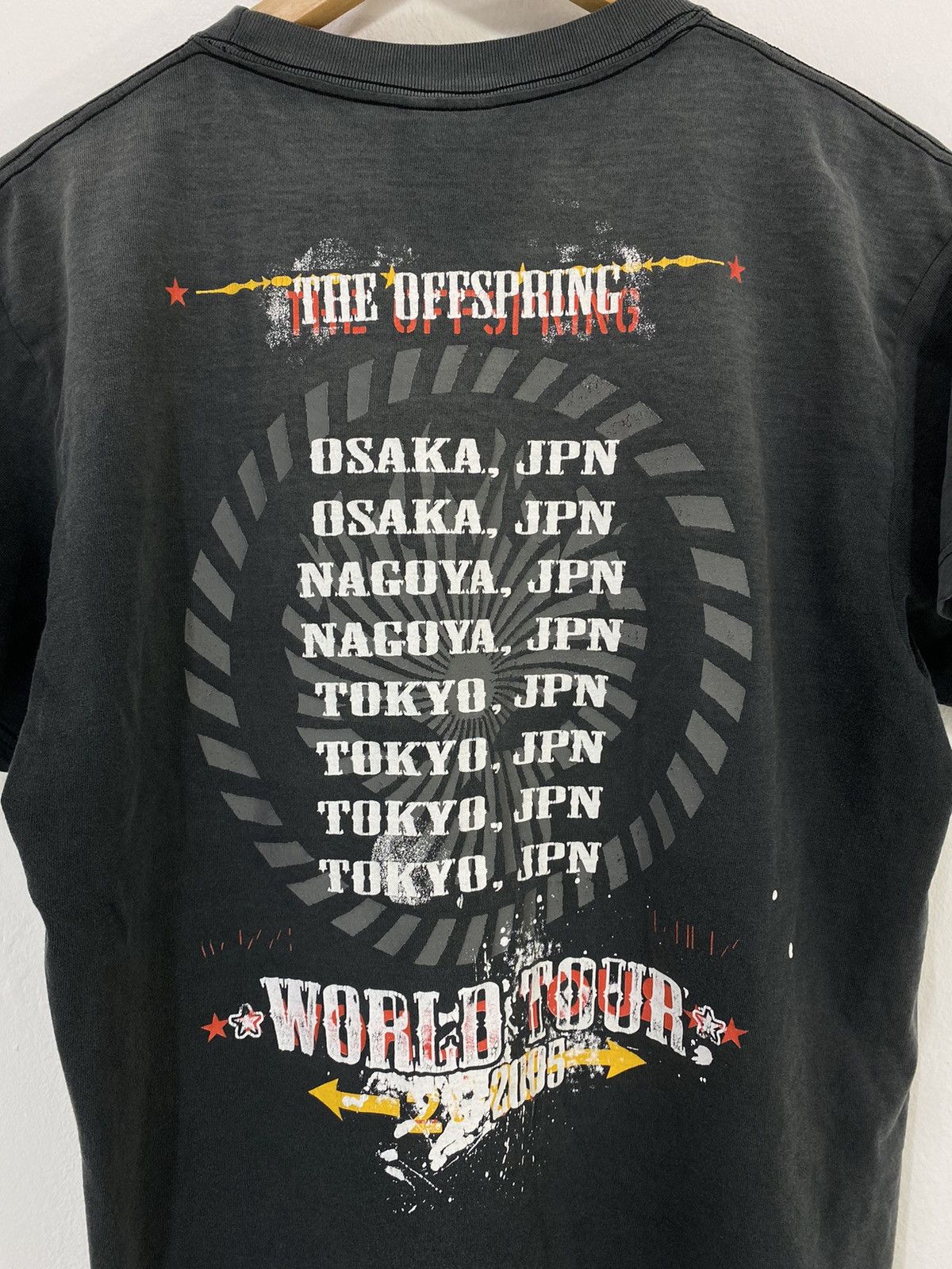 Band Tees The Off Spring 05 Japan Tour Shirt Punk Rock Band Size US L / EU 52-54 / 3 - 5 Thumbnail