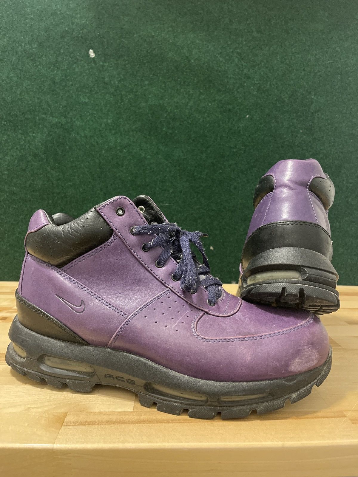 white nike goadome boots