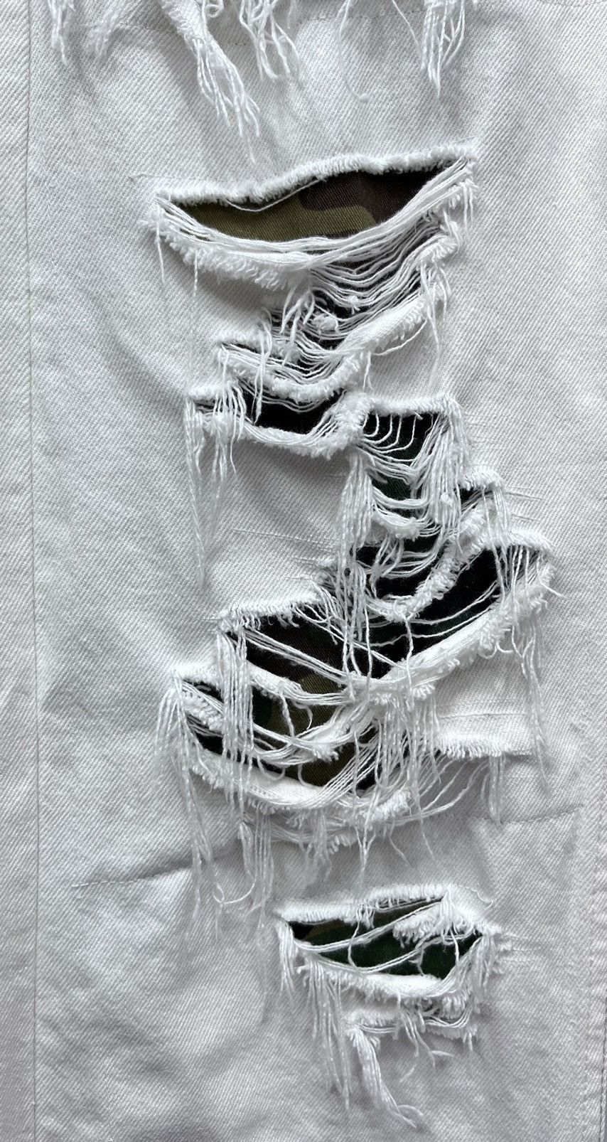Levi's FYE🔥Custom Rework Distressed Ripped Vtg White Levi’s 501 Size US 29 - 5 Thumbnail