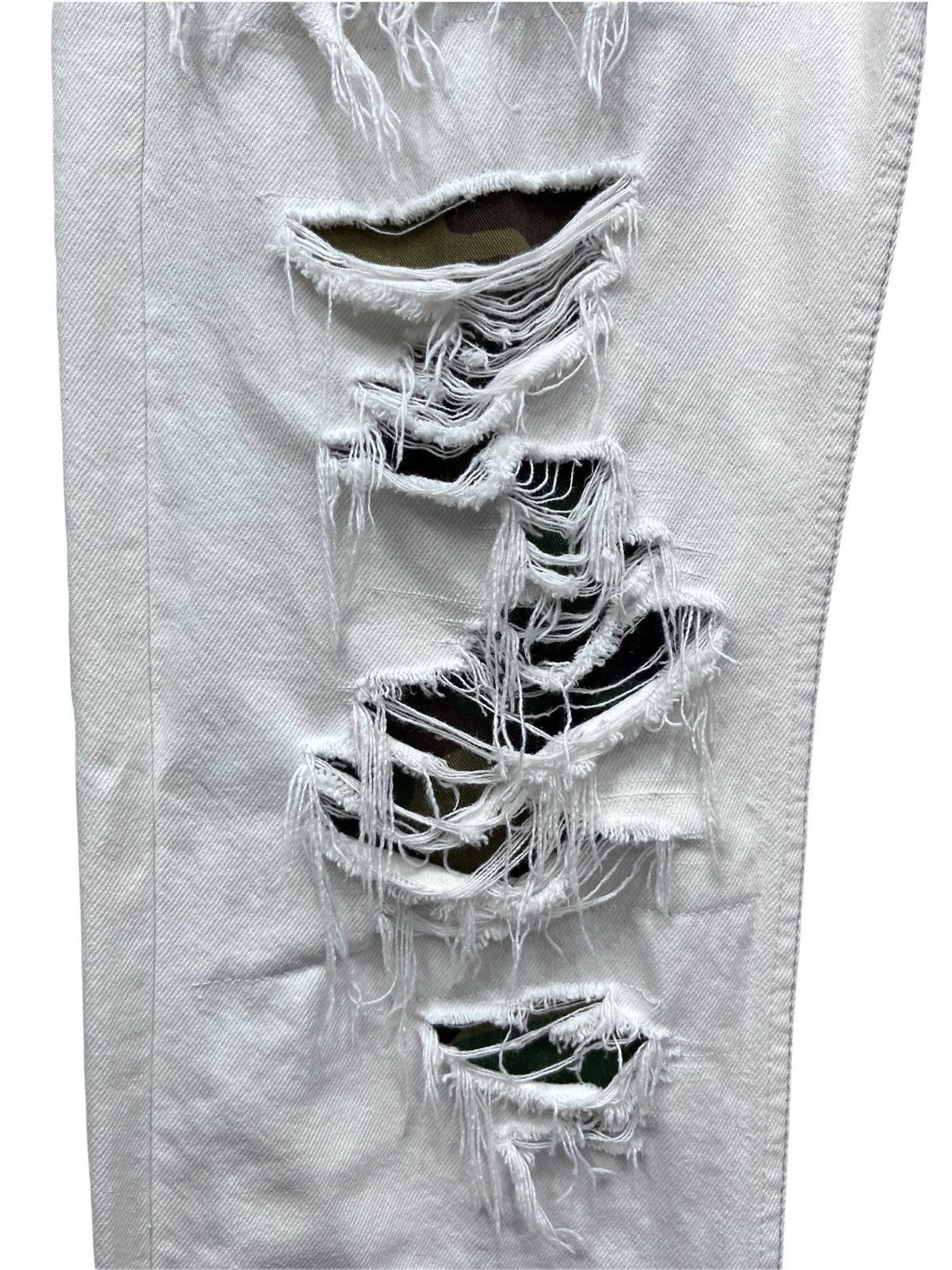 Levi's FYE🔥Custom Rework Distressed Ripped Vtg White Levi’s 501 Size US 29 - 4 Thumbnail