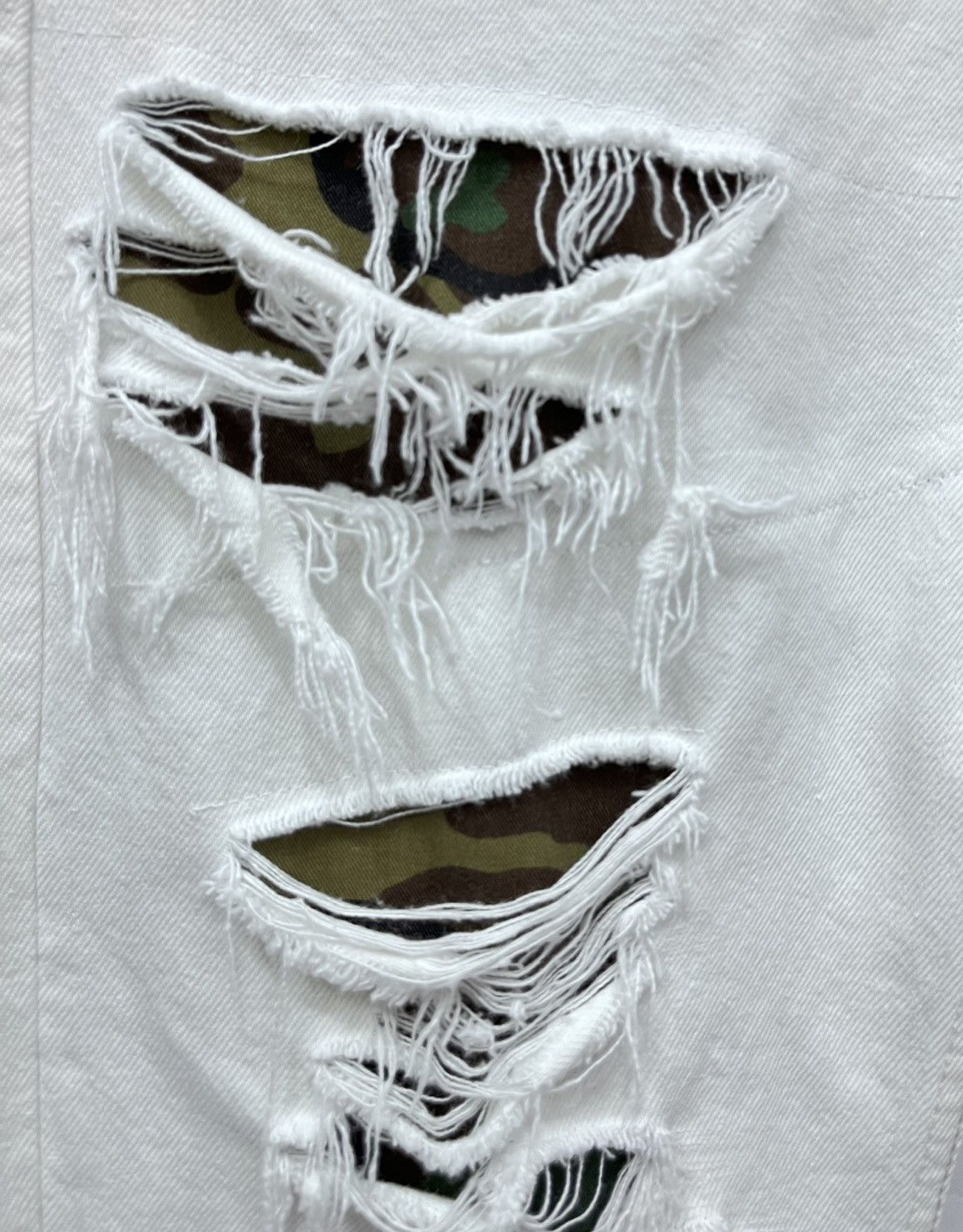 Levi's FYE🔥Custom Rework Distressed Ripped Vtg White Levi’s 501 Size US 29 - 3 Thumbnail