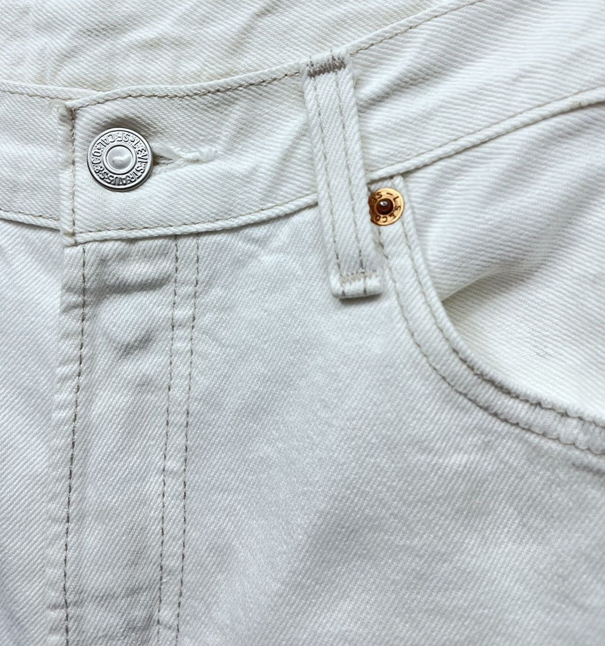 Levi's FYE🔥Custom Rework Distressed Ripped Vtg White Levi’s 501 Size US 29 - 8 Thumbnail