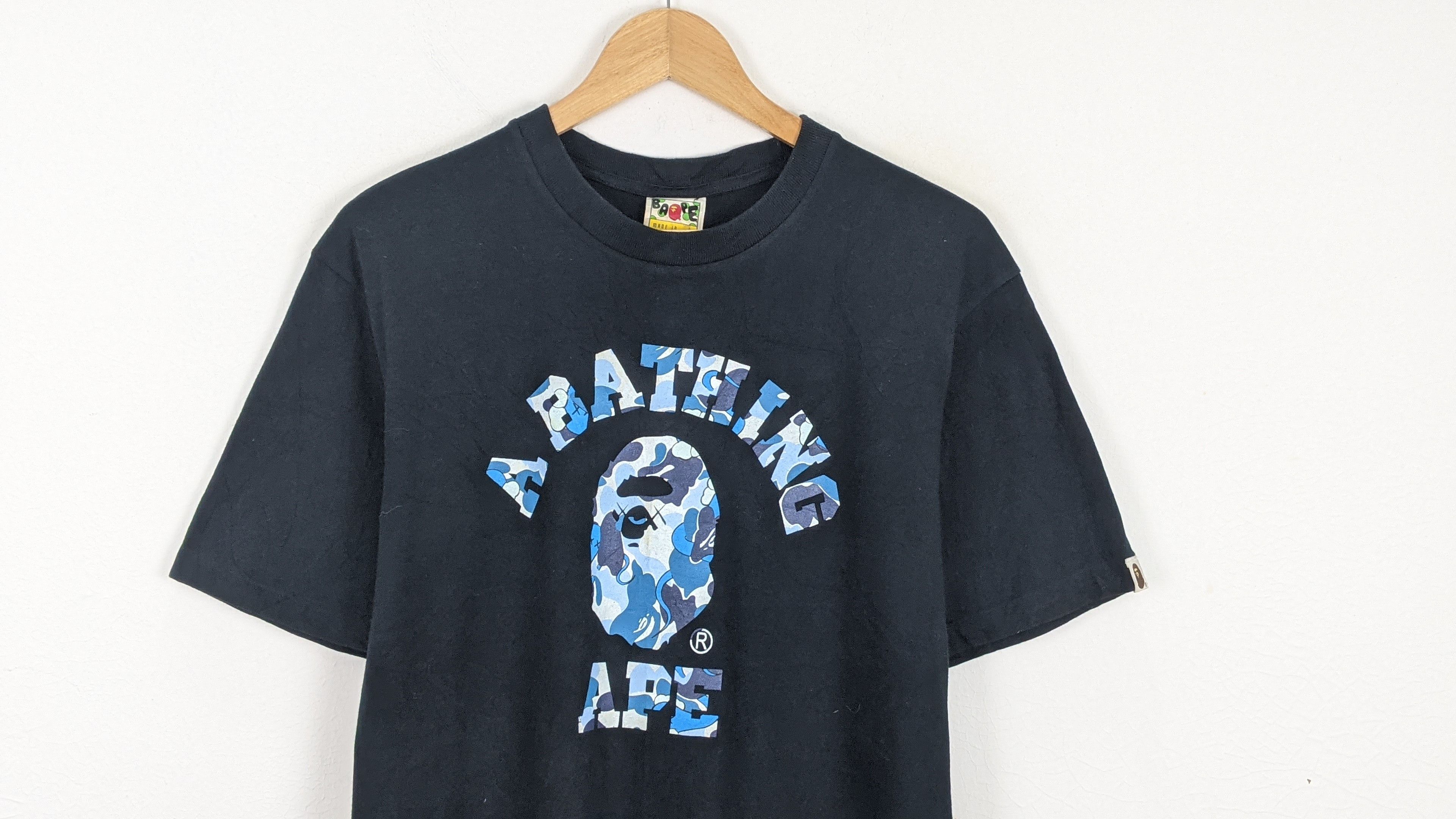 Bape × Original Fake A Bathing Ape BAPE Kaws shirt Size US M / EU 48-50 / 2 - 3 Thumbnail