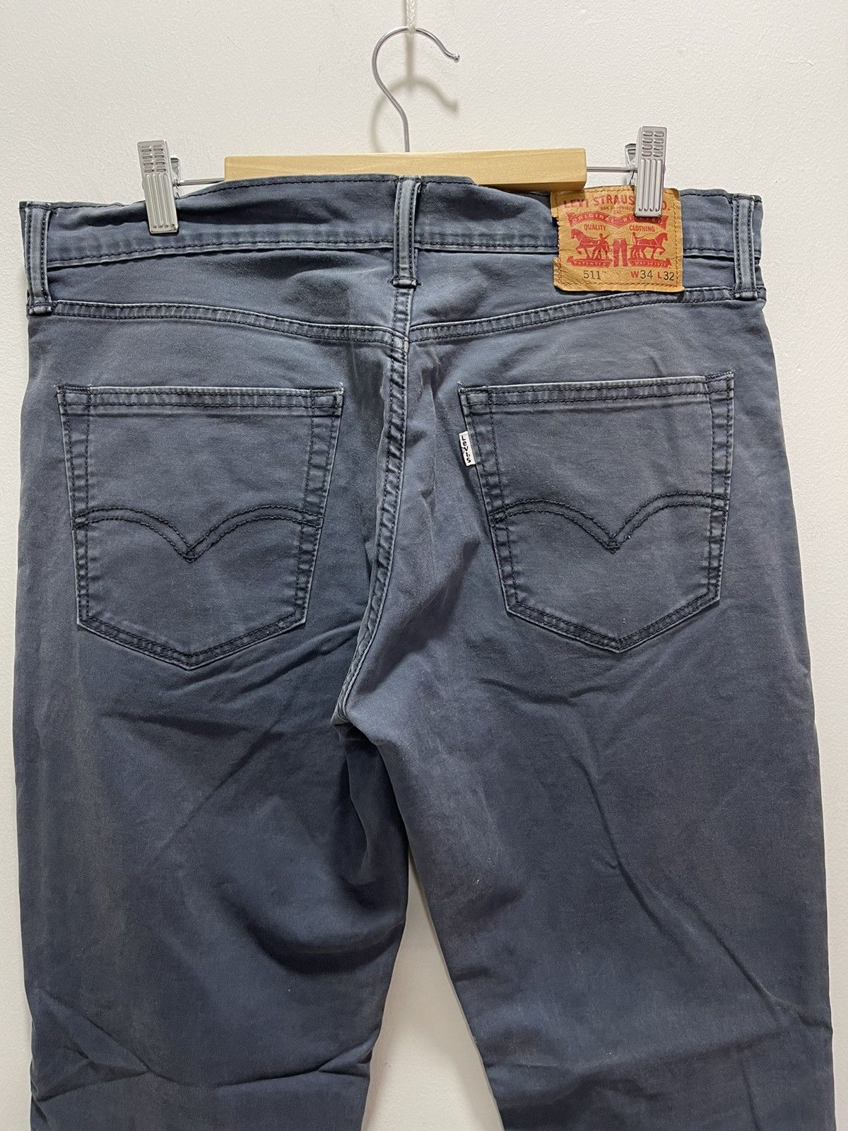 SUN FADED LEVIS 511 WHITE TAB DISTRESSED 34x32