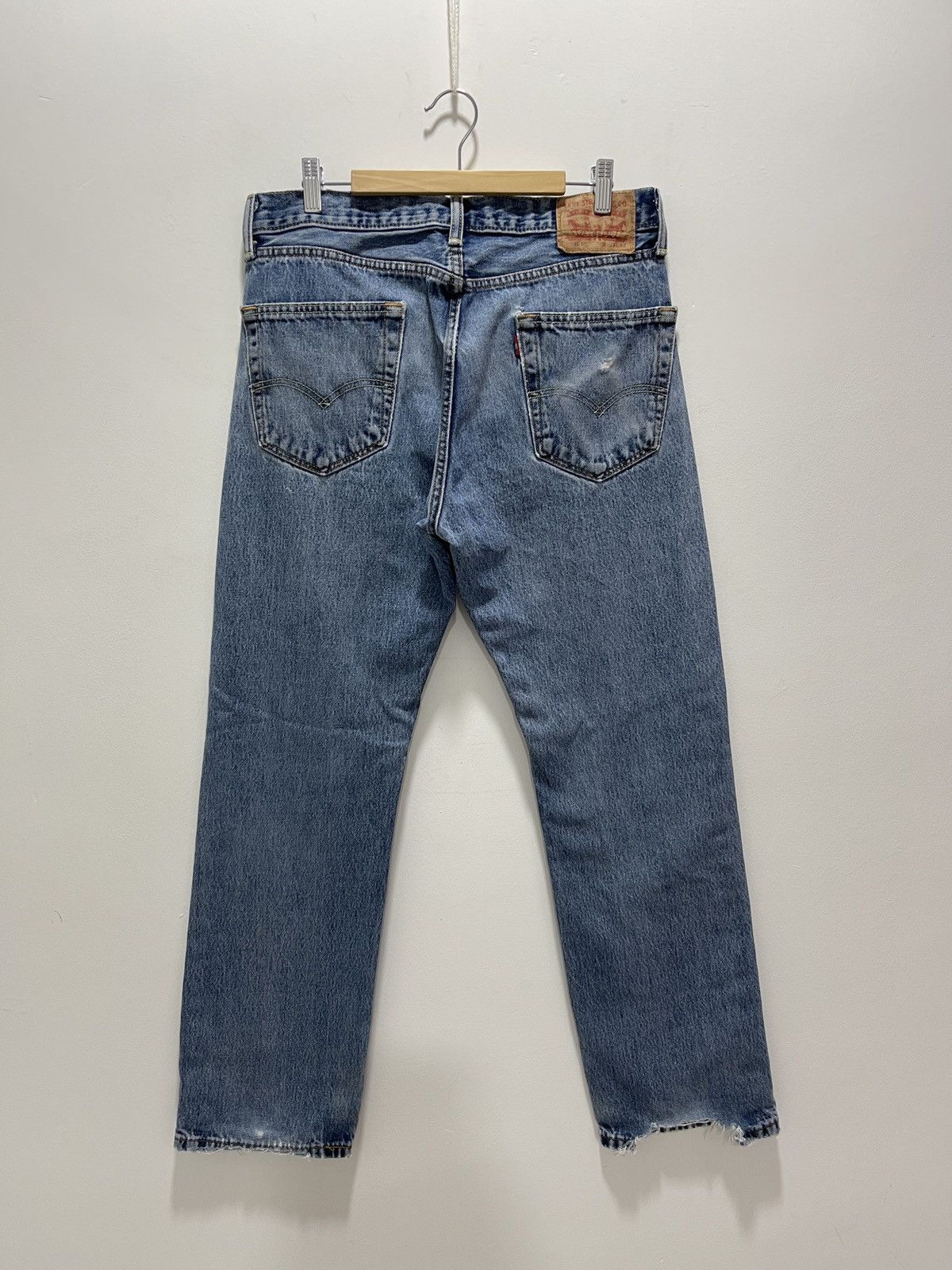 Levi's LEVIS 505 NON SELVEDGE DISTRESSED DENIM JEANS 33x32 Size US 33 - 1 Thumbnail