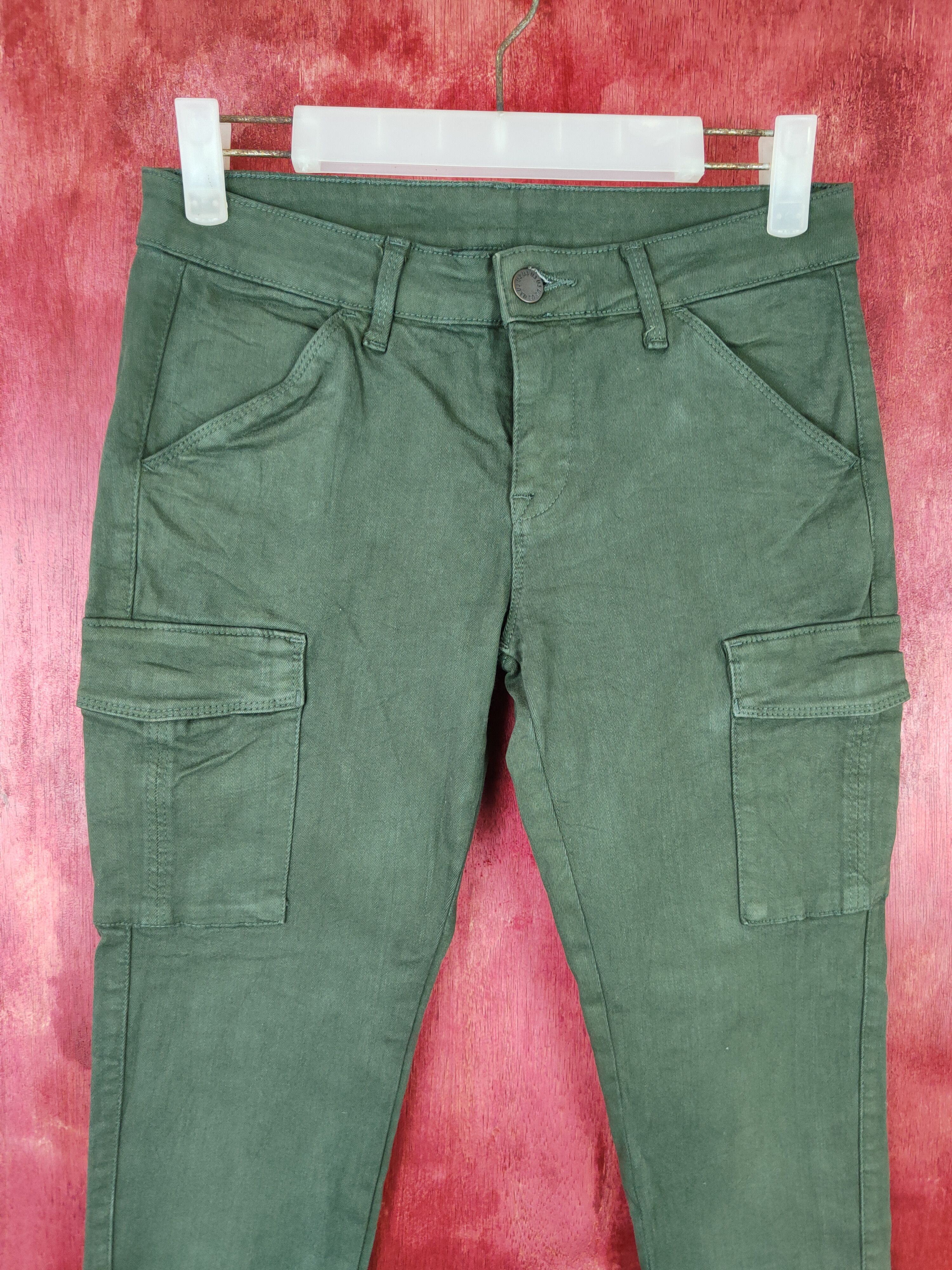 Japanese Brand Uniqlo skinny Multi Pocket Tactical Cargo Pants #S462 Size 26" / US 2 / IT 38 - 2 Thumbnail