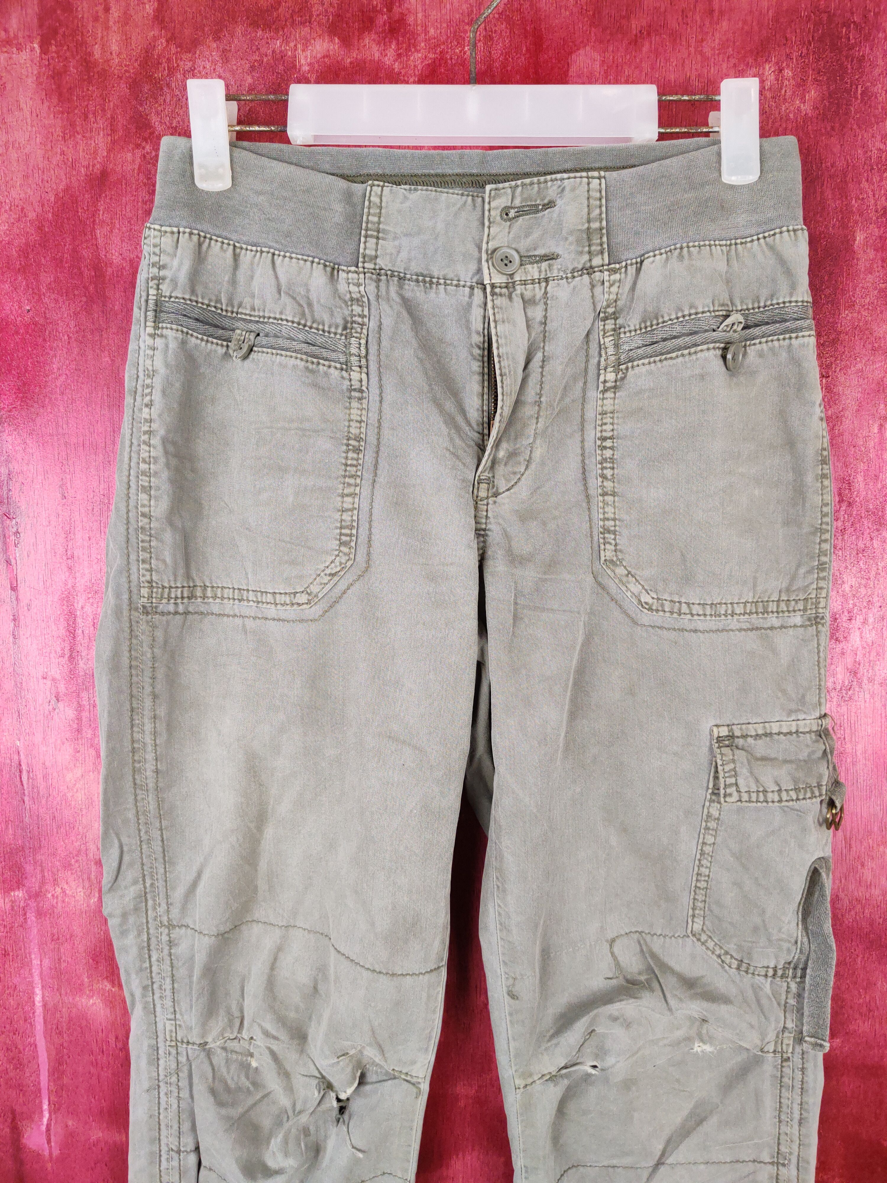 Japanese Brand × Uniqlo Uniqlo Army Green Multi Pocket Tactical Cargo Pants #S460 Size 26" / US 2 / IT 38 - 4 Thumbnail